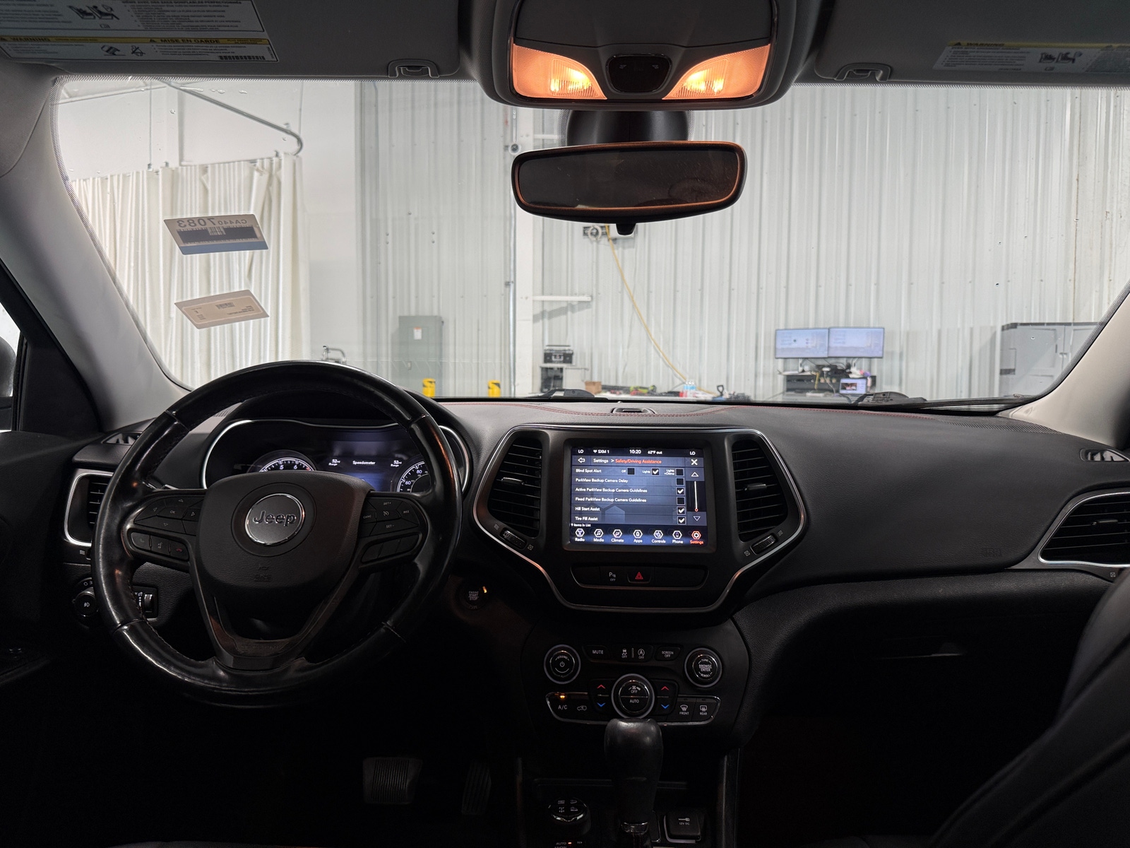 Thumbnail: 2020 Jeep Cherokee - 3