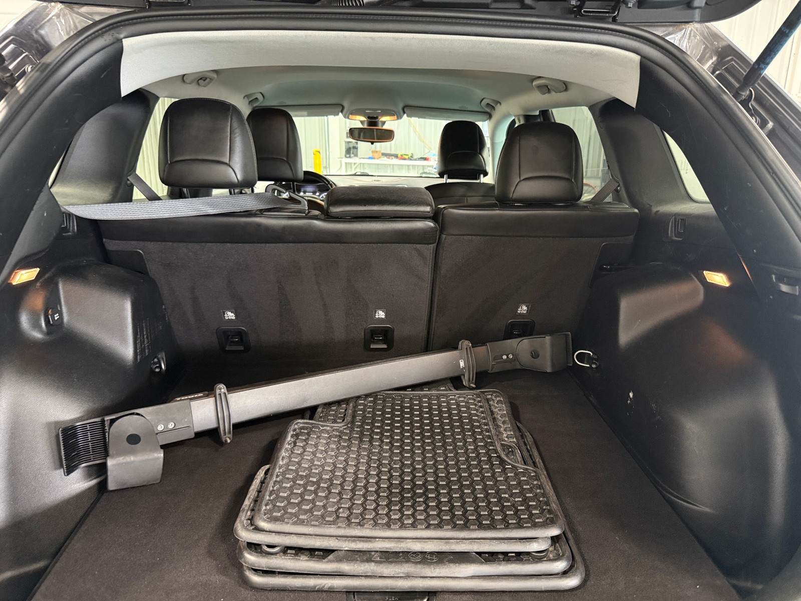 Thumbnail: 2020 Jeep Cherokee - 7