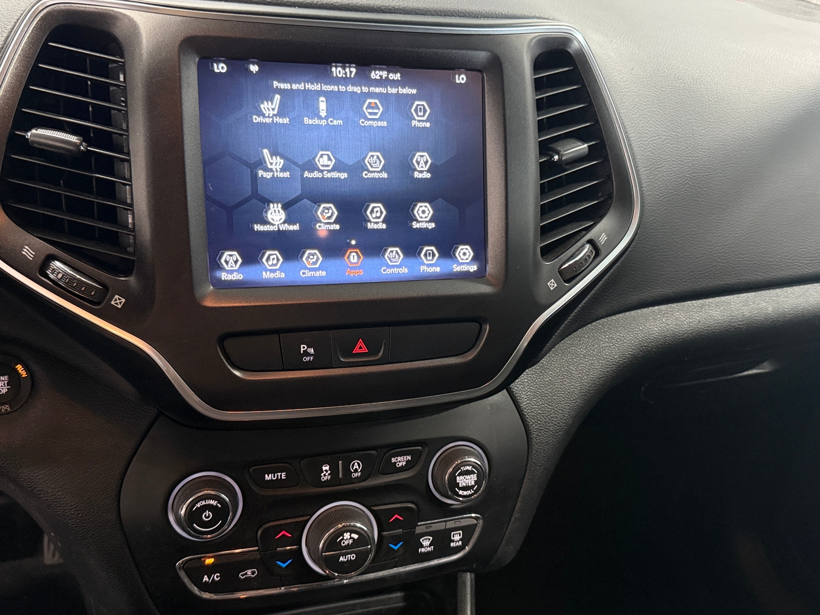 Thumbnail: 2020 Jeep Cherokee - 4