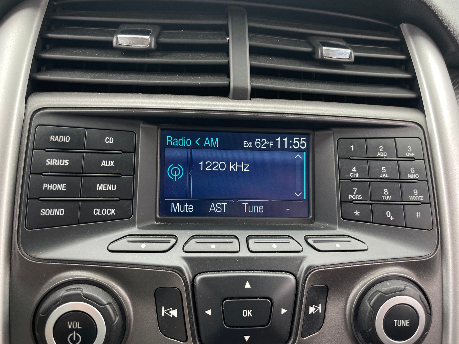 Thumbnail: 2012 Ford Edge - 4