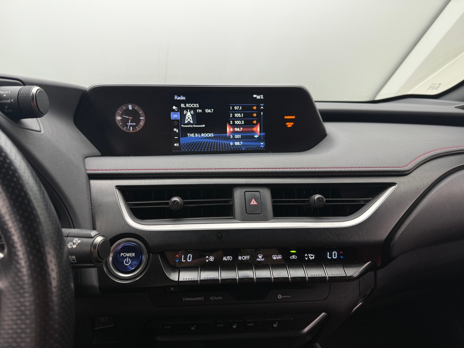 Thumbnail: 2019 Lexus UX - 3