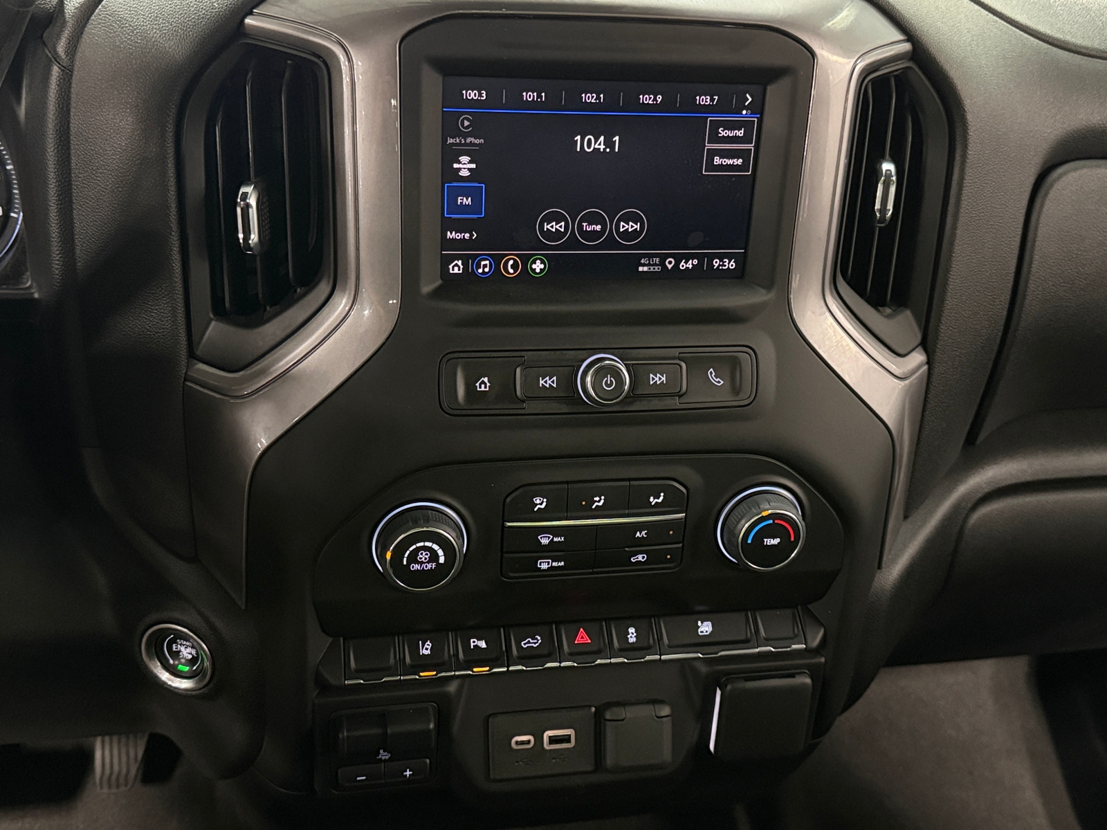 Thumbnail: 2024 Chevrolet Silverado 2500 - 4