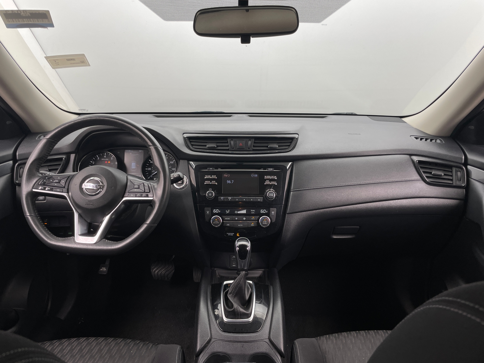 Thumbnail: 2017 Nissan Rogue - 3