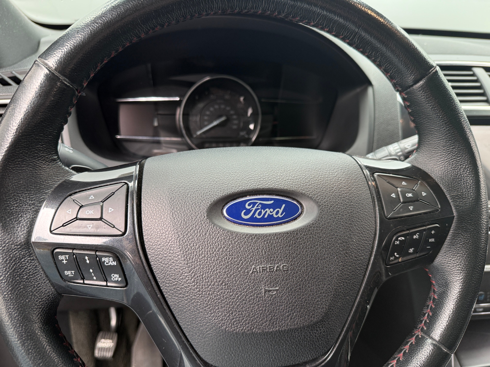 Thumbnail: 2018 Ford Explorer - 4