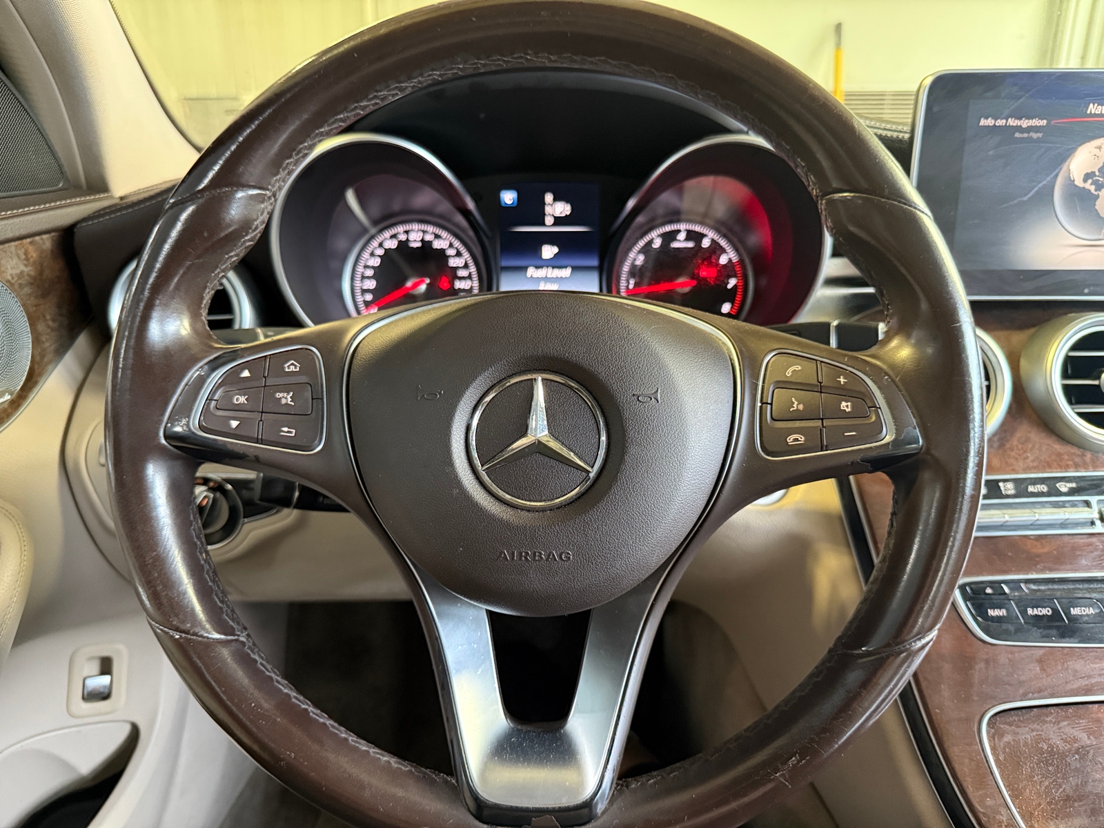 Thumbnail: 2015 Mercedes-Benz C-Class - 4