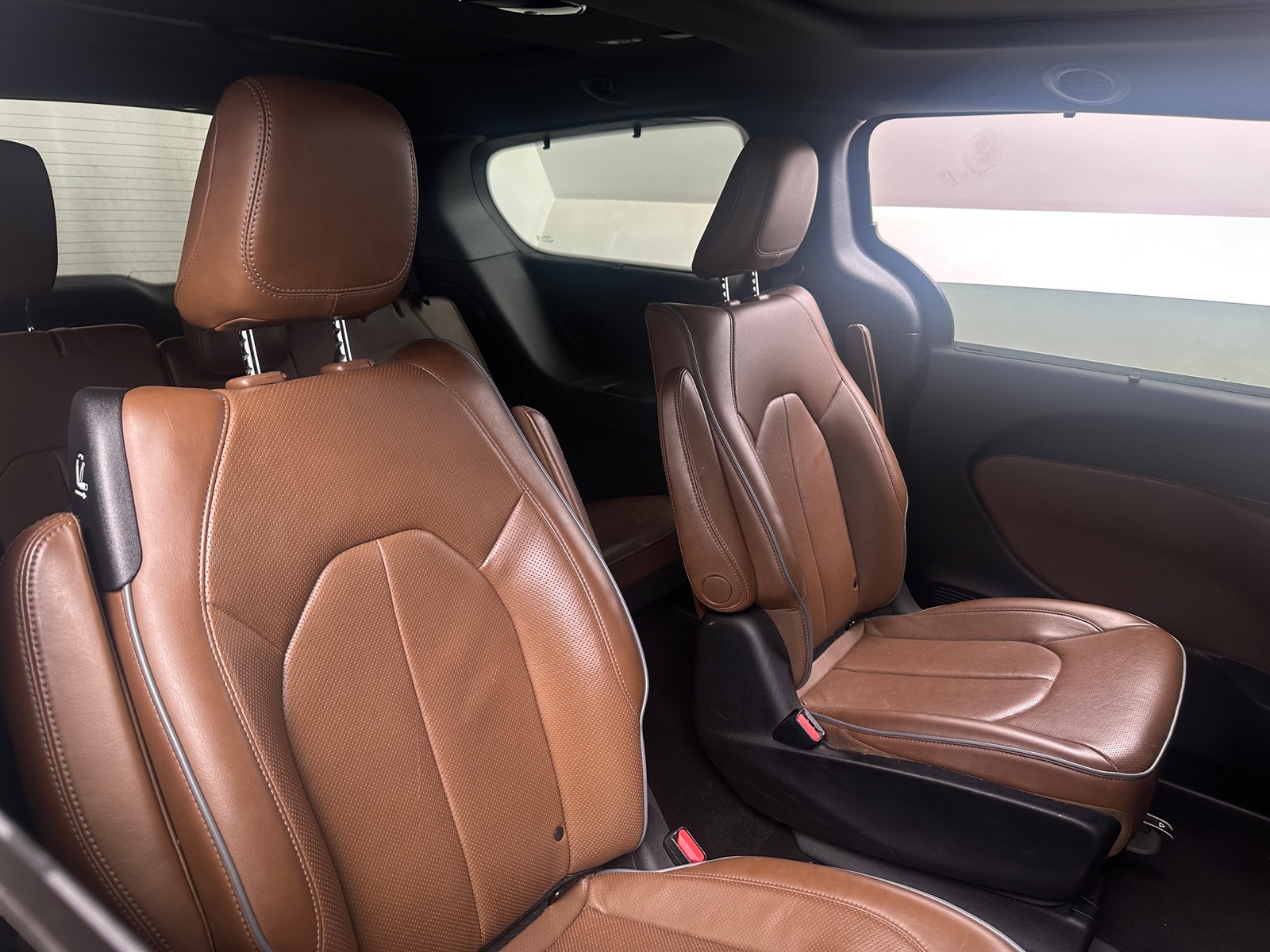 Thumbnail: 2021 Chrysler Pacifica - 5