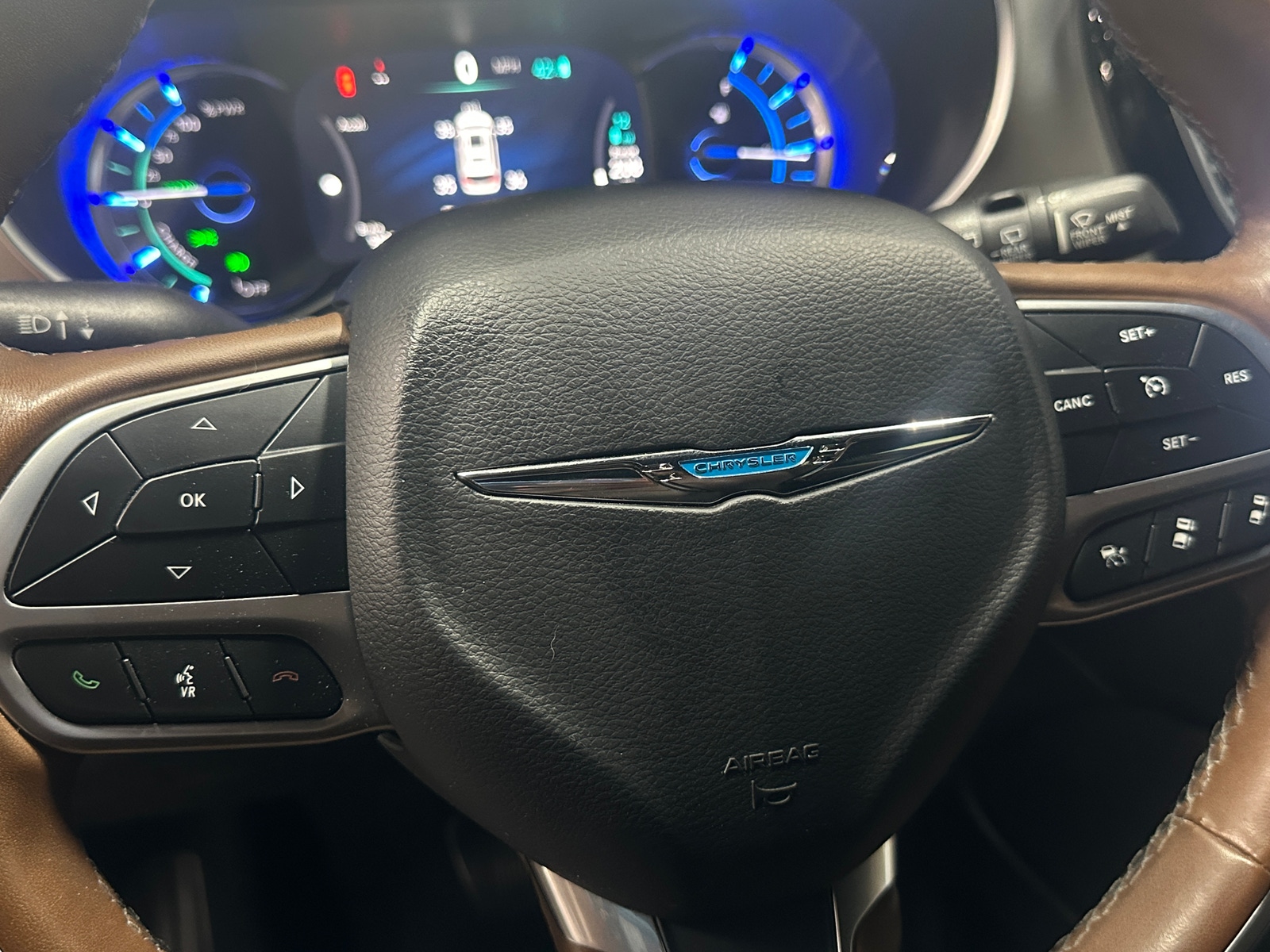 Thumbnail: 2021 Chrysler Pacifica - 4