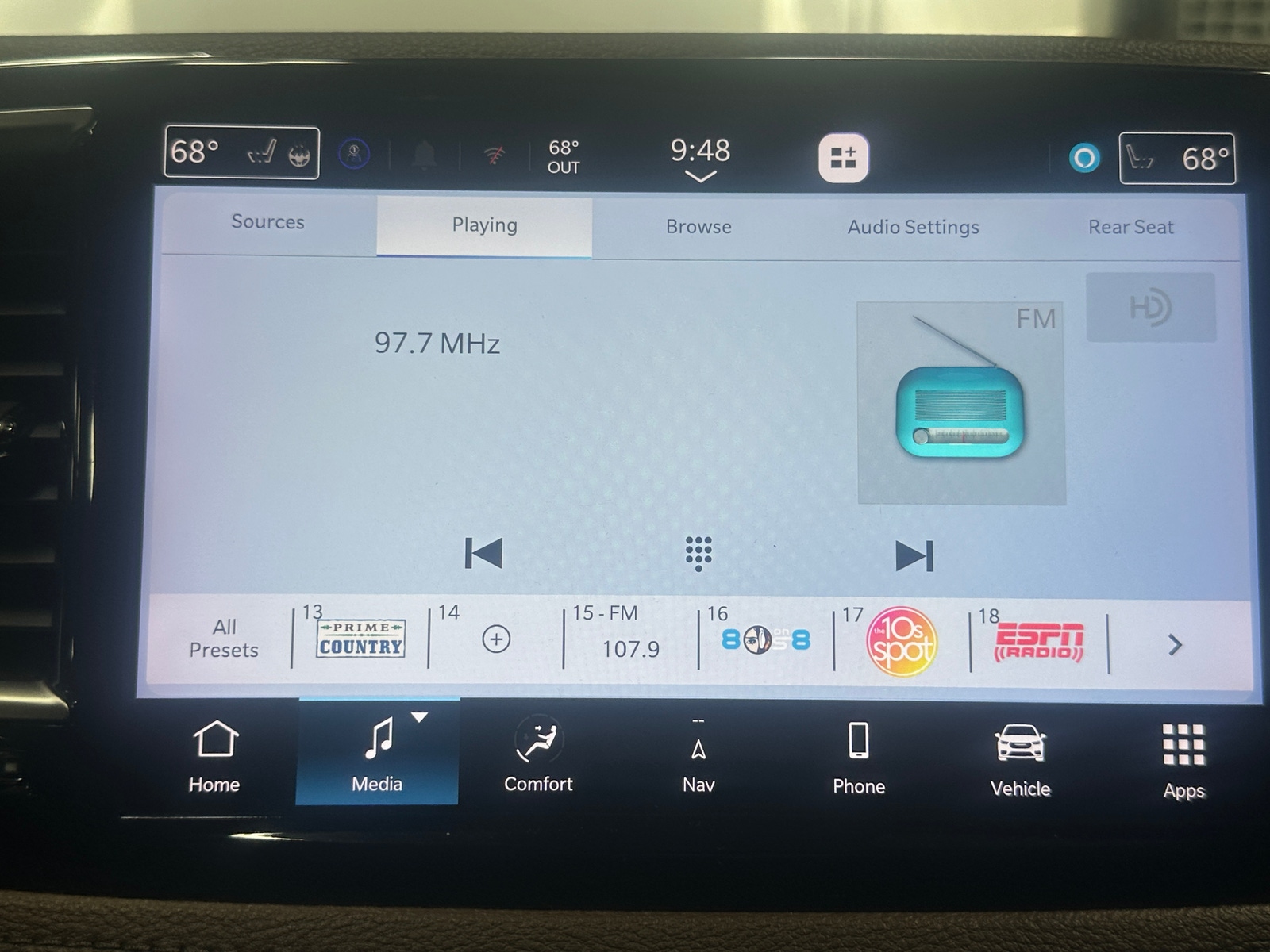 Thumbnail: 2021 Chrysler Pacifica - 3