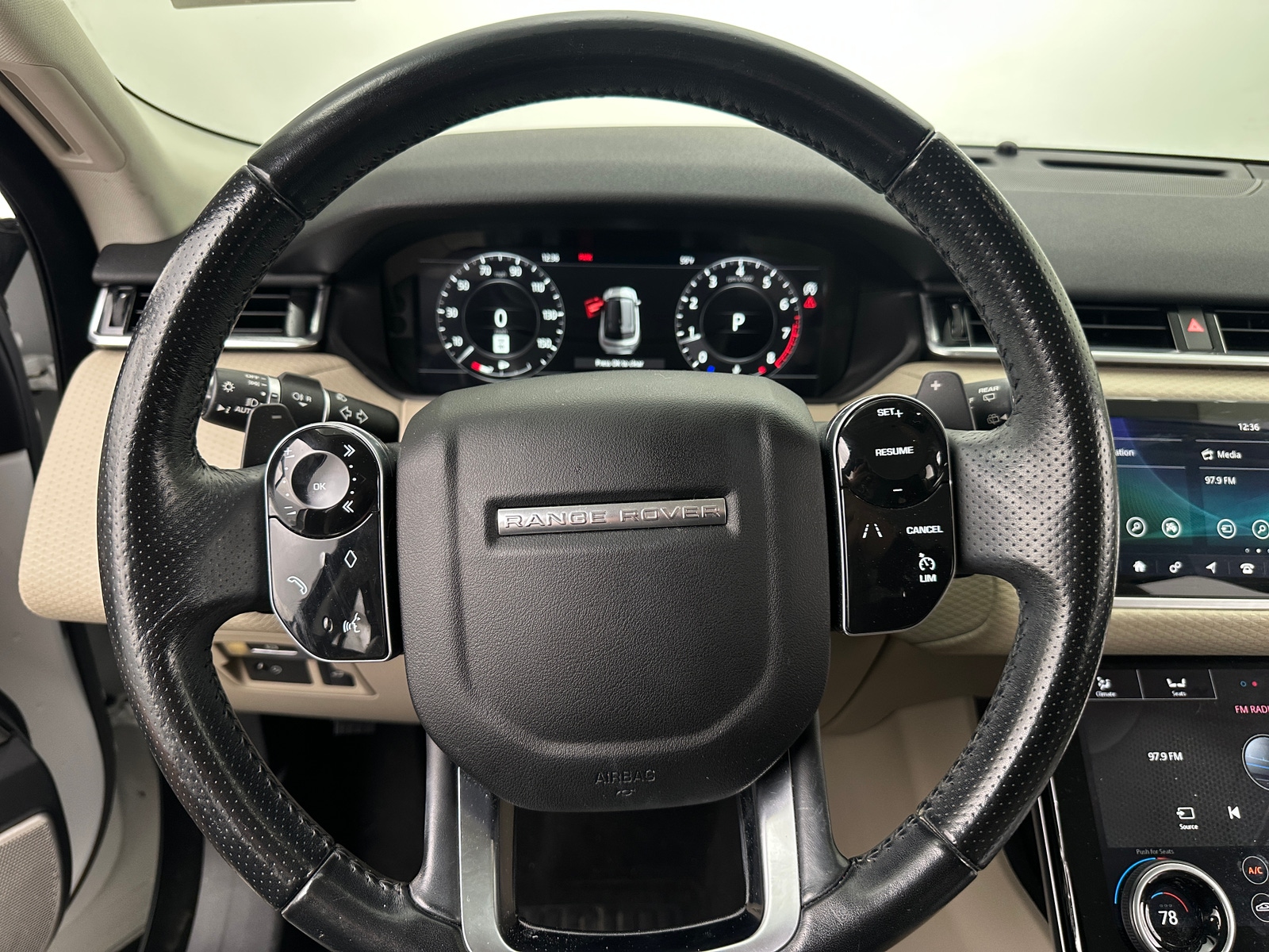 Thumbnail: 2018 Land Rover Range Rover Velar - 4