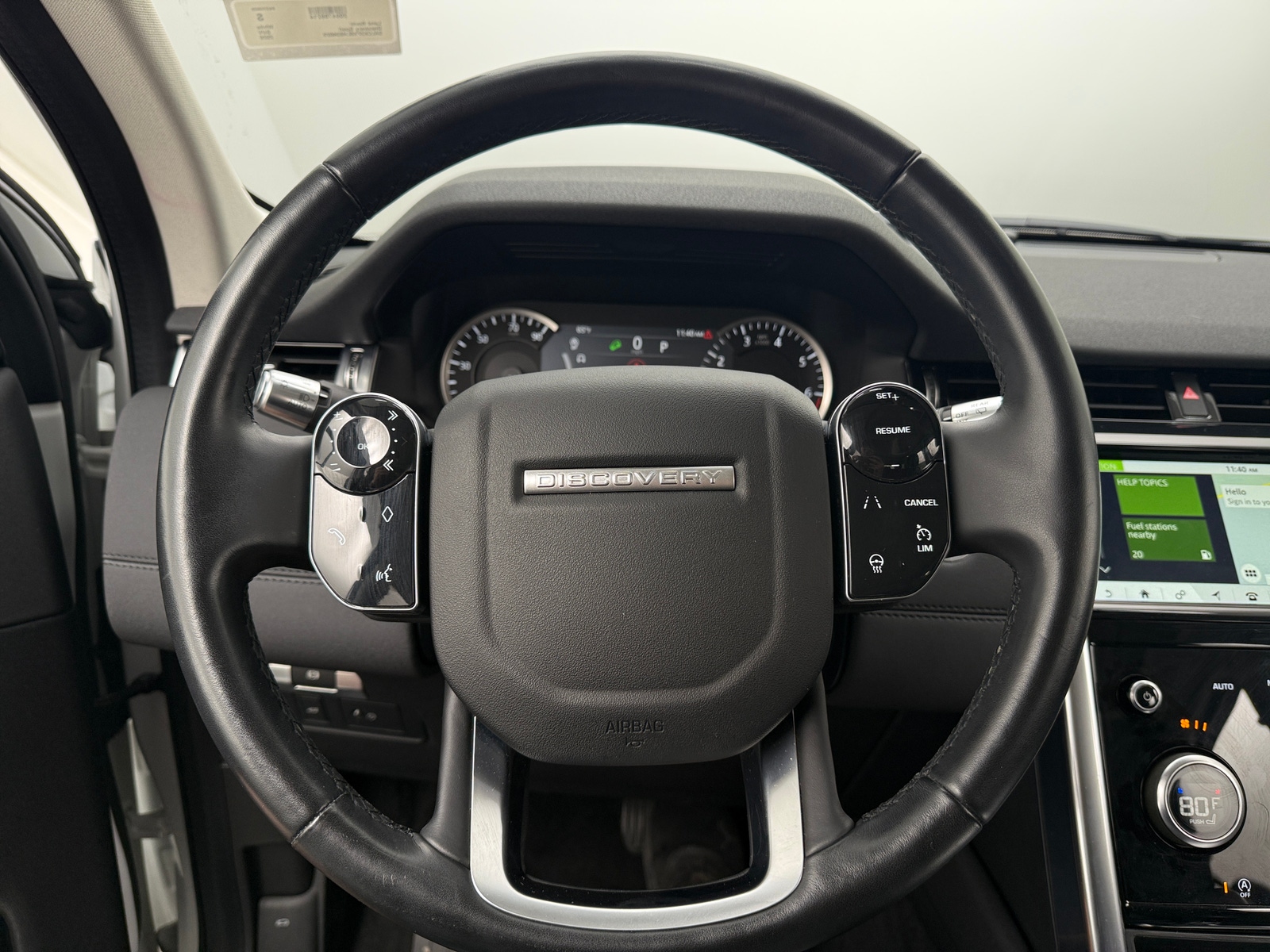 Thumbnail: 2020 Land Rover Discovery Sport - 5
