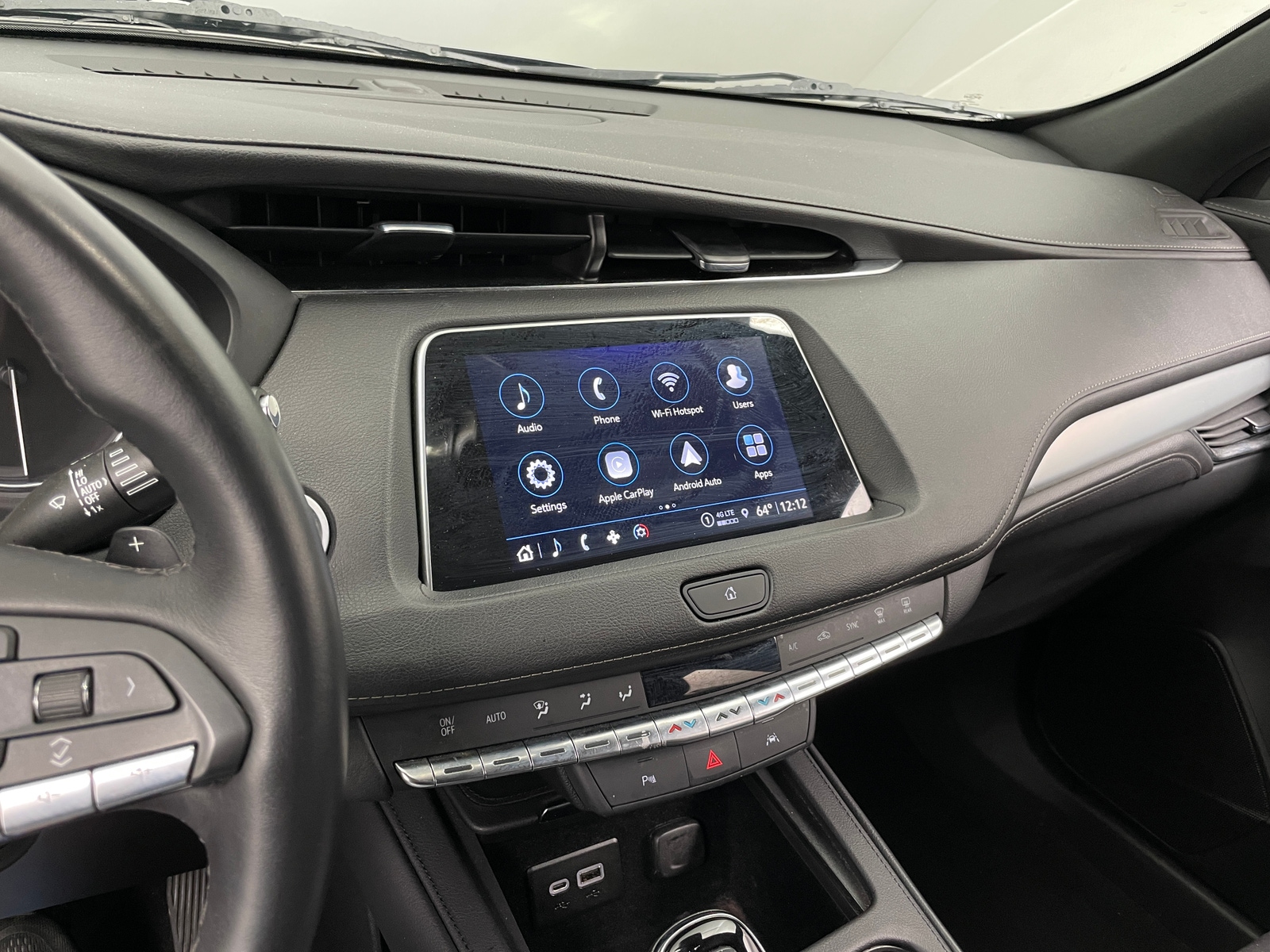 Thumbnail: 2023 Cadillac XT4 - 3