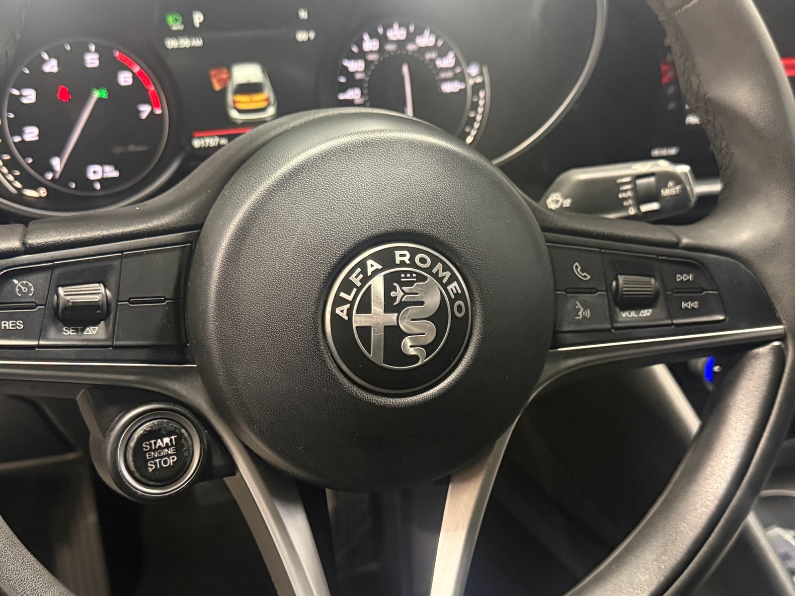Thumbnail: 2019 Alfa Romeo Giulia - 4