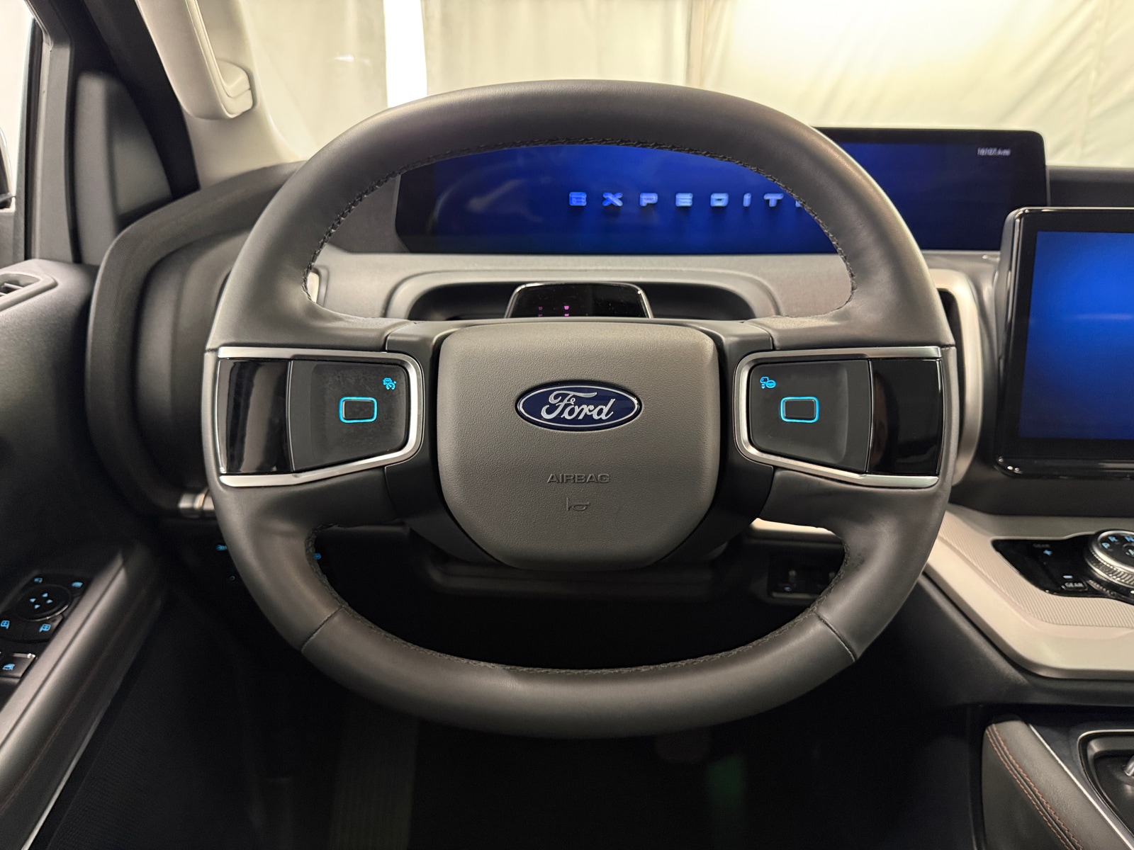 Thumbnail: 2025 Ford Expedition - 4