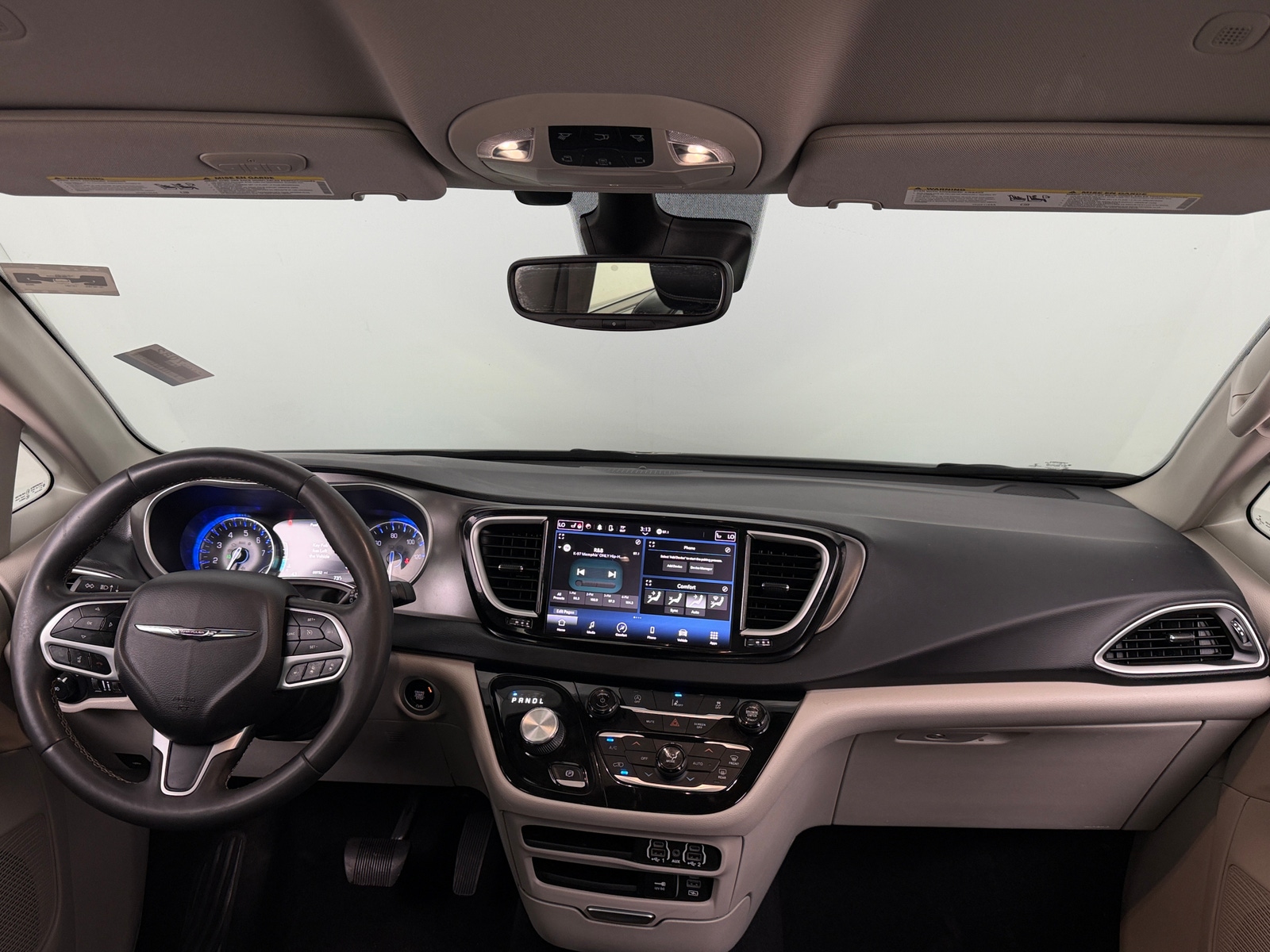 Thumbnail: 2022 Chrysler Pacifica - 2