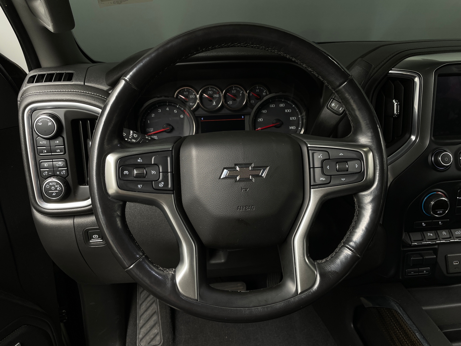 Thumbnail: 2019 Chevrolet Silverado 1500 - 4