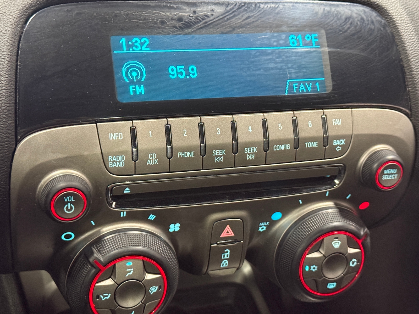 Thumbnail: 2011 Chevrolet Camaro - 3