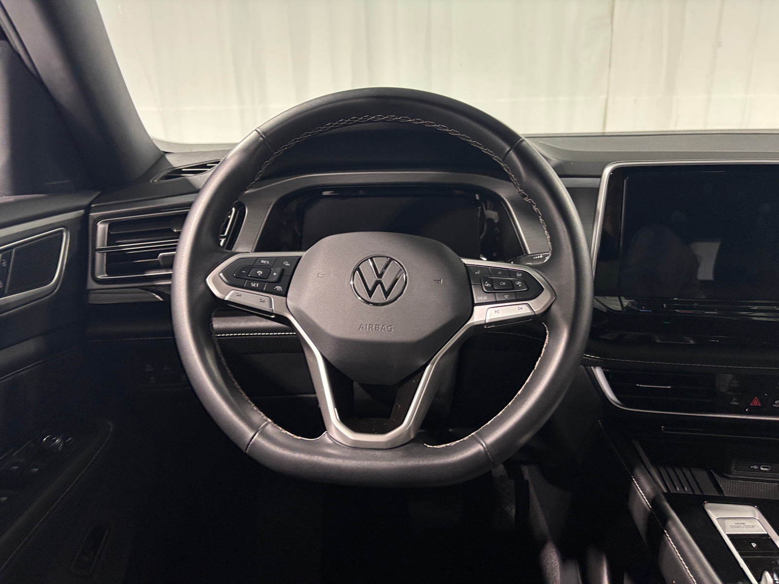 Thumbnail: 2025 Volkswagen Atlas - 4
