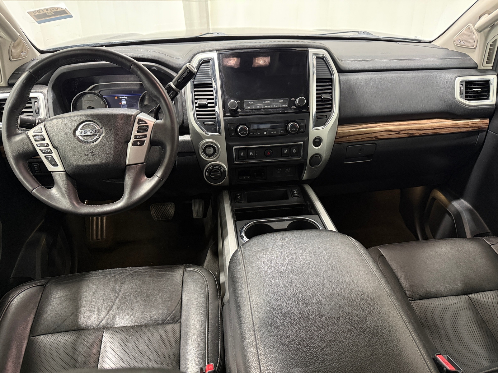 Thumbnail: 2020 Nissan Titan - 2