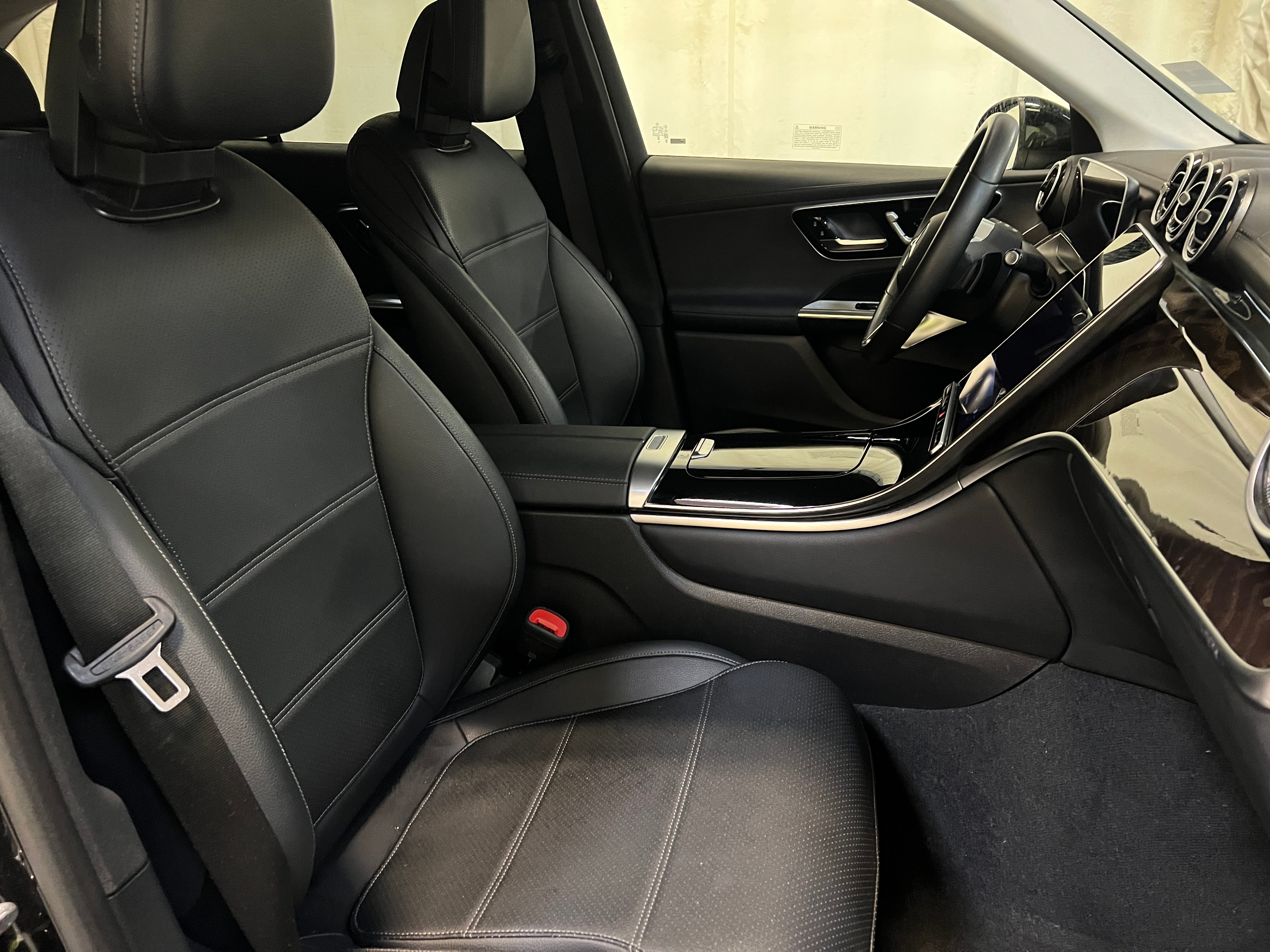 2025 Mercedes-Benz GLC