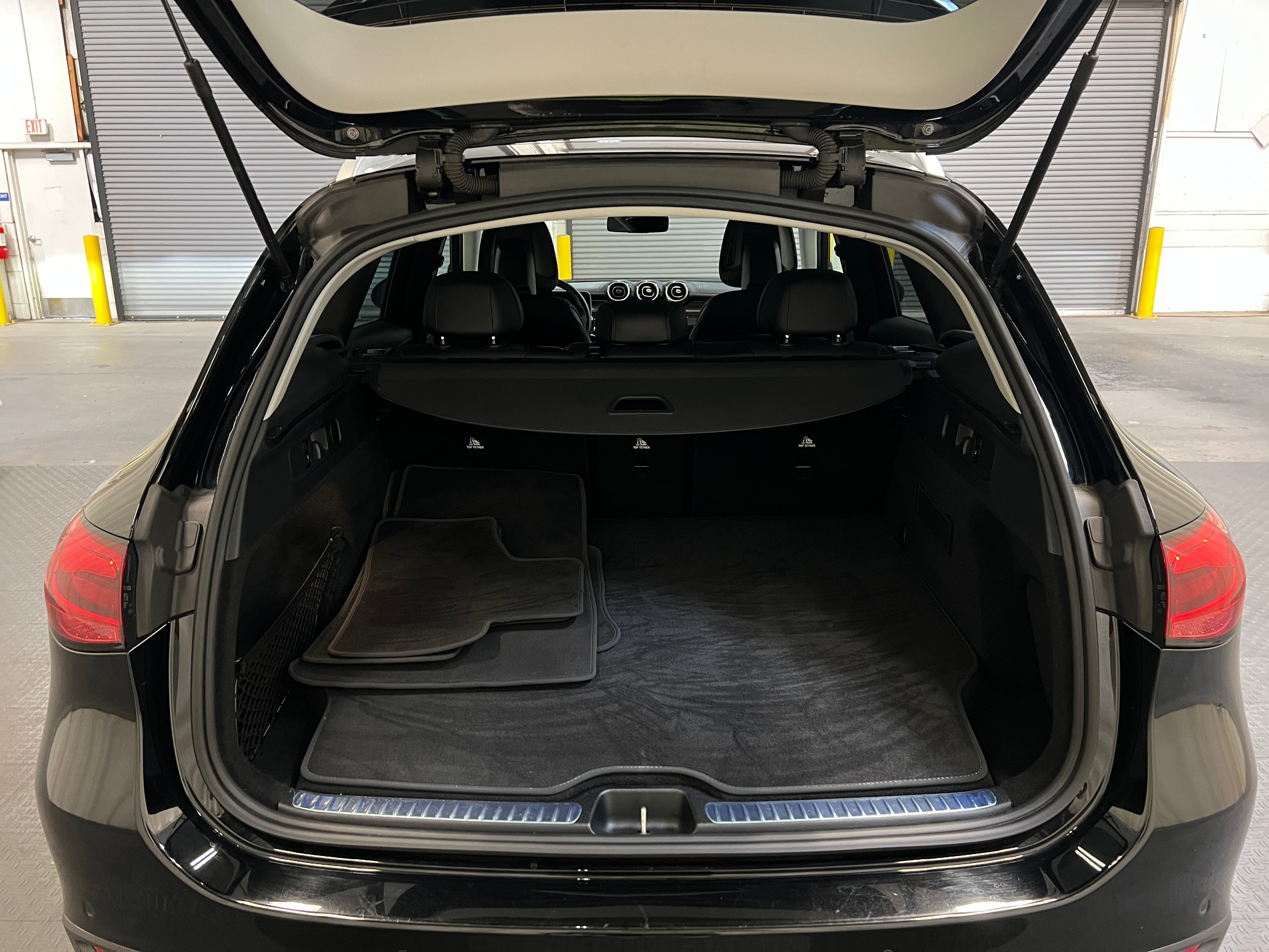 2025 Mercedes-Benz GLC Base - Photo 3