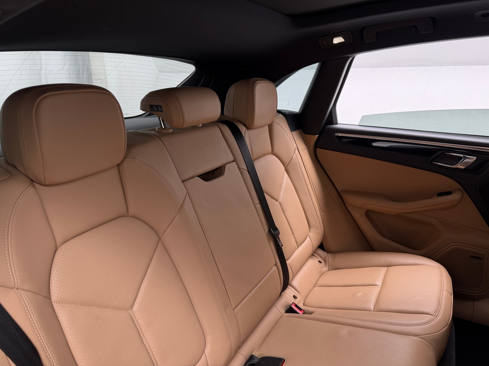 Thumbnail: 2018 Porsche Macan - 5