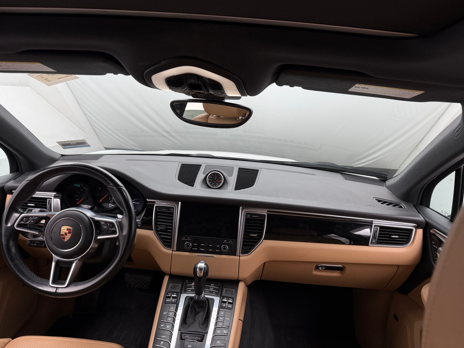 Thumbnail: 2018 Porsche Macan - 2