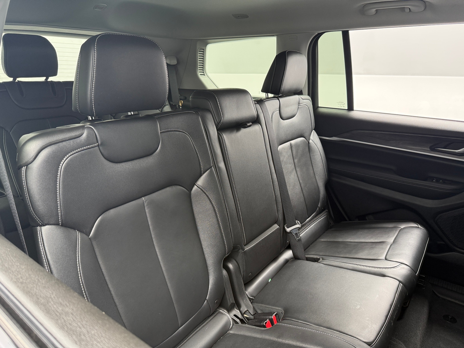 Thumbnail: 2023 Jeep Grand Cherokee L - 5