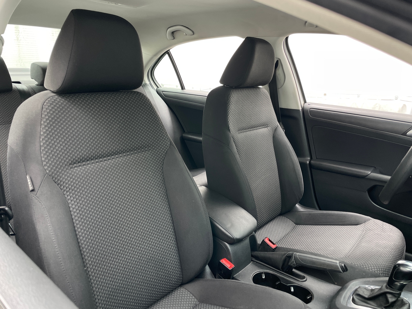 Thumbnail: 2014 Volkswagen Jetta - 2