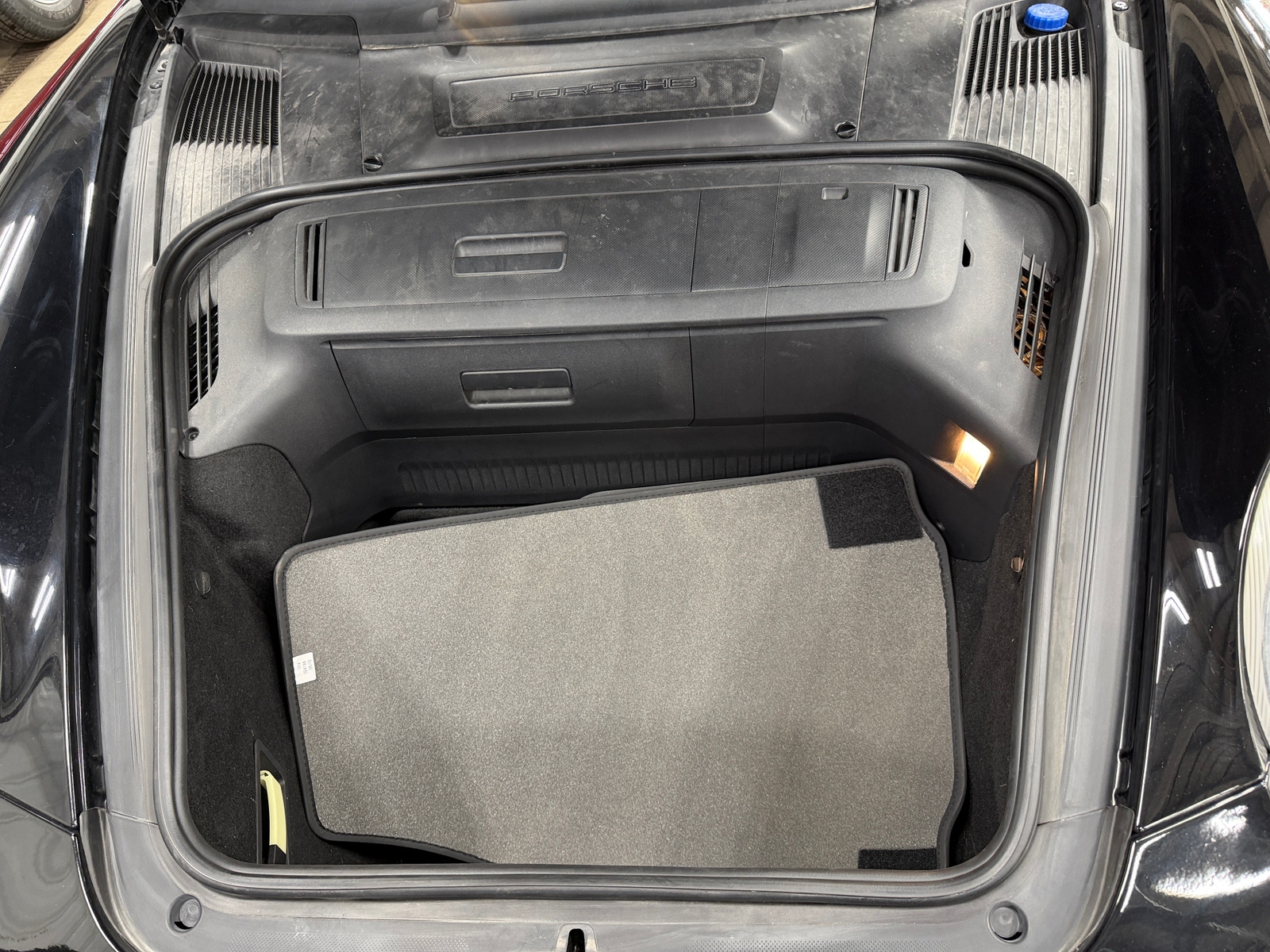 Thumbnail: 2011 Porsche 911 - 4