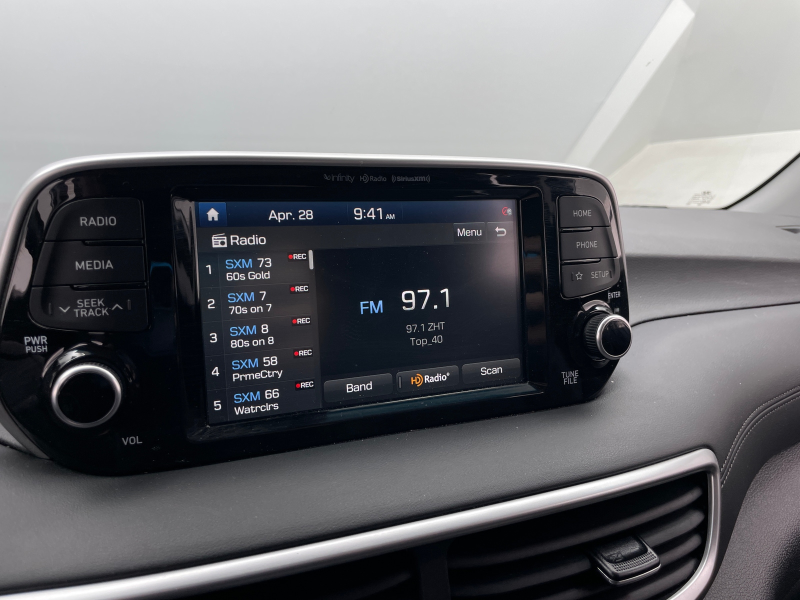 Thumbnail: 2020 Hyundai Tucson - 3