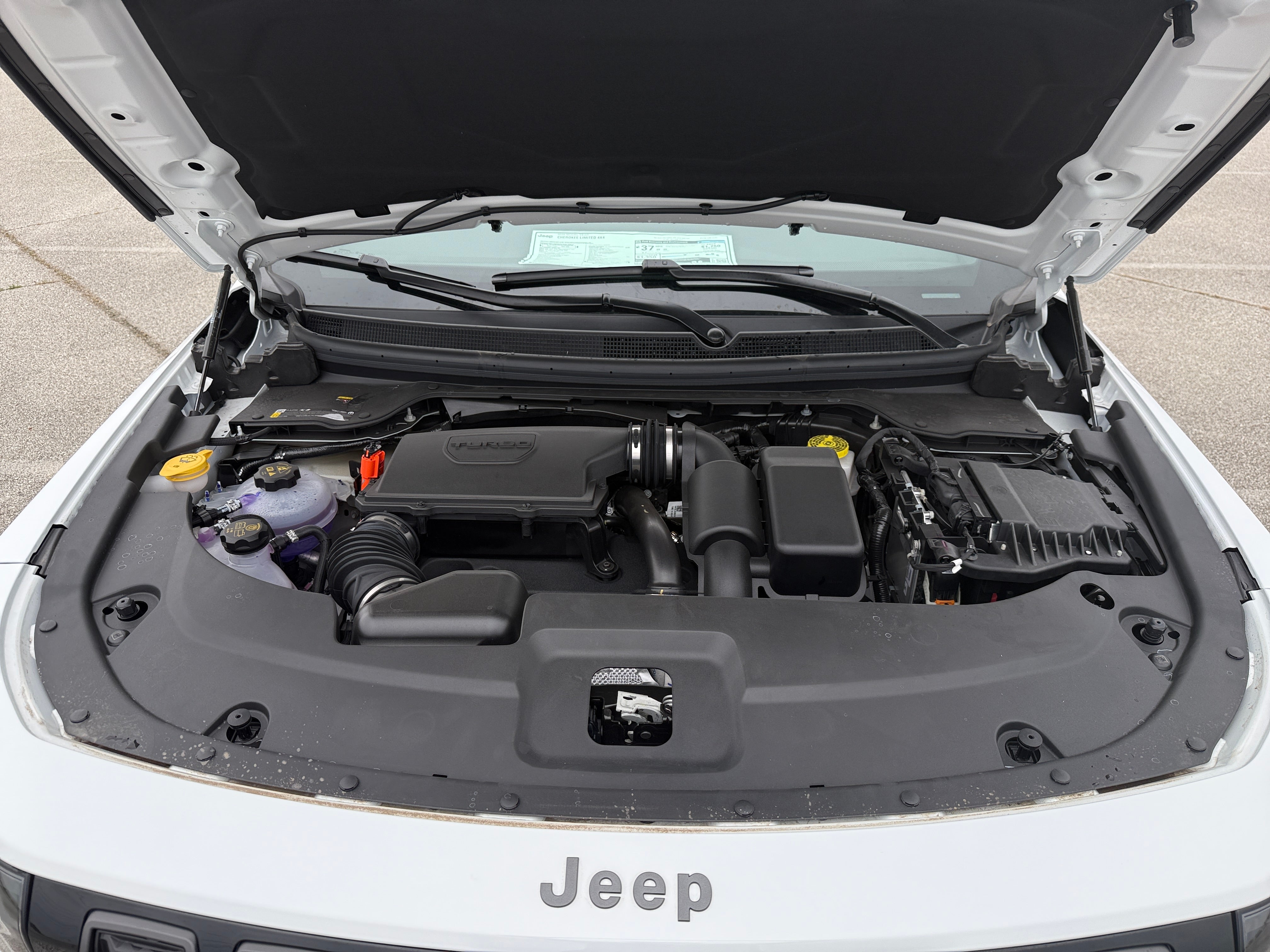 2026 Jeep Cherokee Limited HEV 4X4's photo