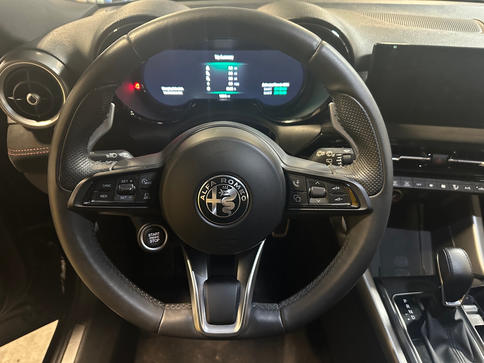 Thumbnail: 2024 Alfa Romeo Tonale - 4
