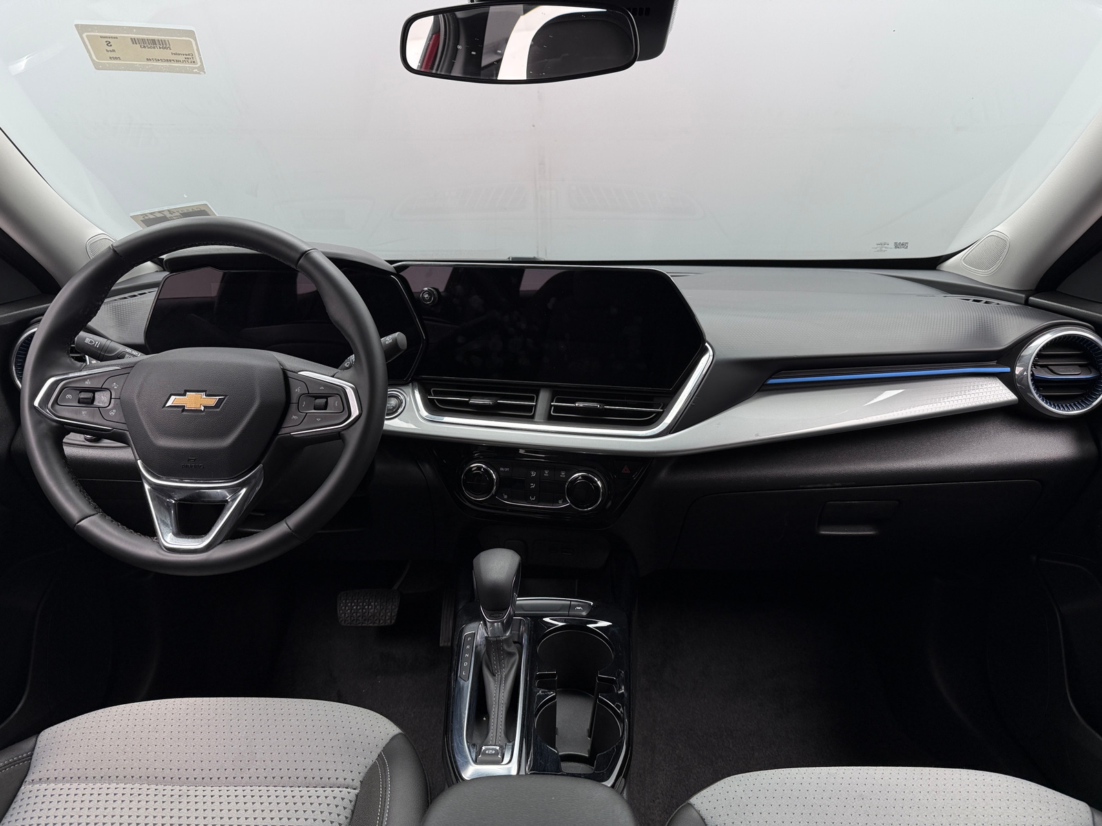 Thumbnail: 2025 Chevrolet Trax - 3