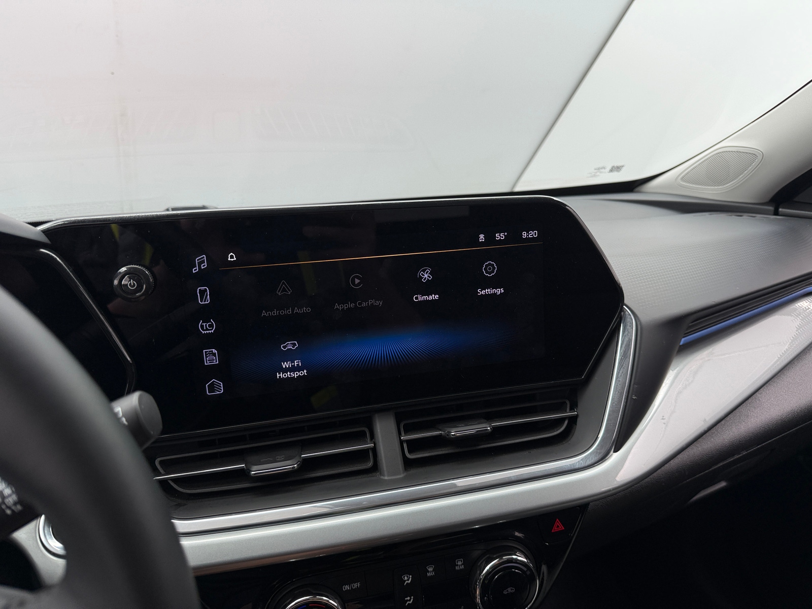 Thumbnail: 2025 Chevrolet Trax - 4
