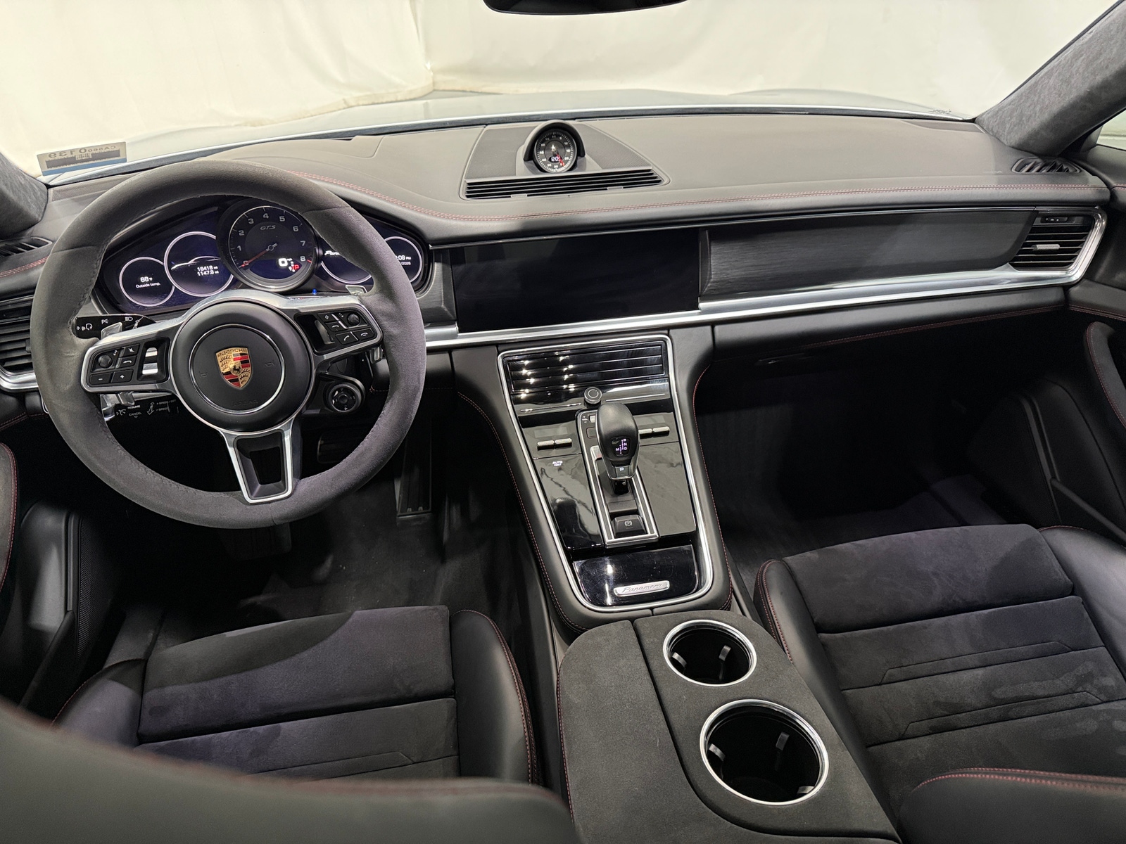 Thumbnail: 2019 Porsche Panamera - 2