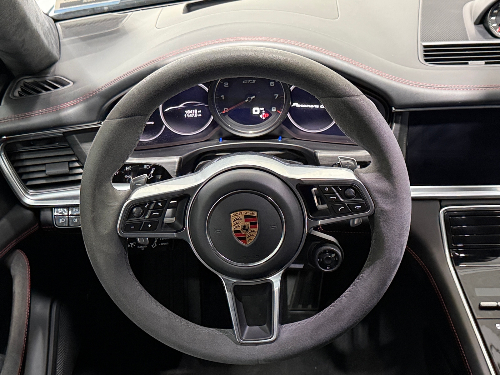 Thumbnail: 2019 Porsche Panamera - 4