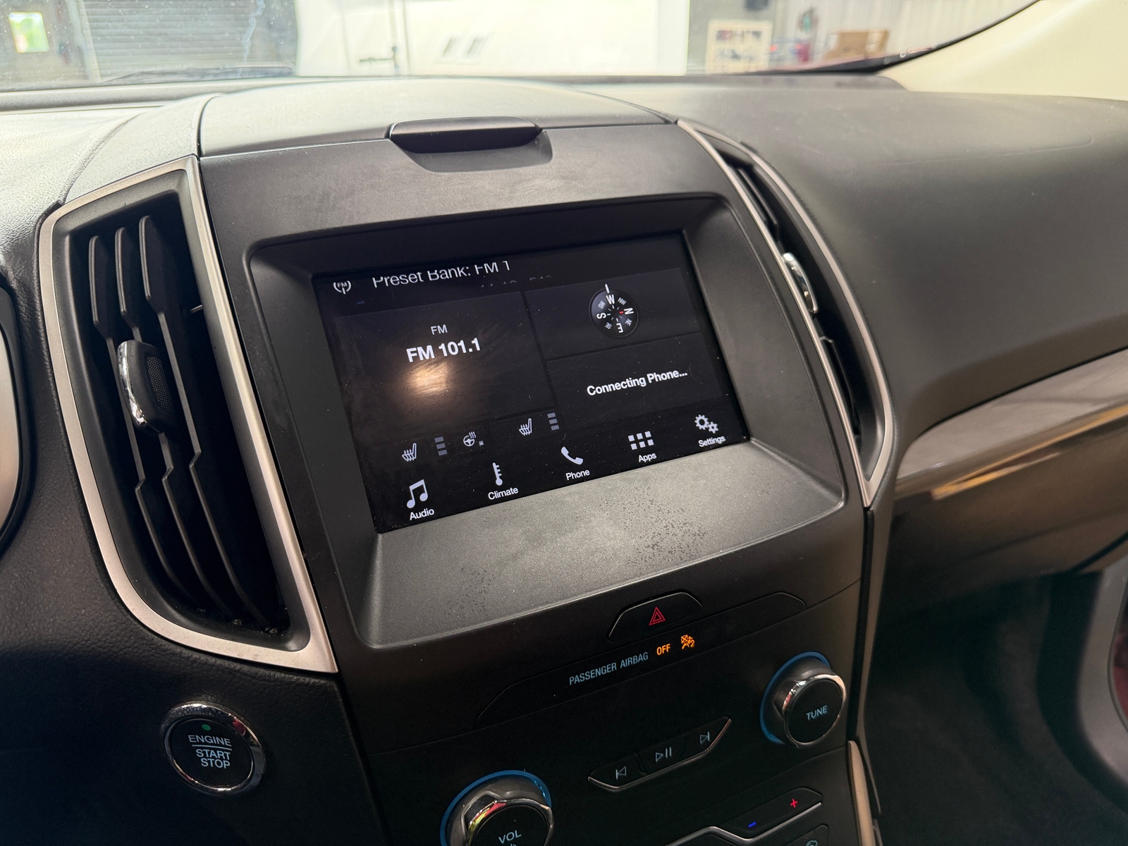 Thumbnail: 2019 Ford Edge - 3