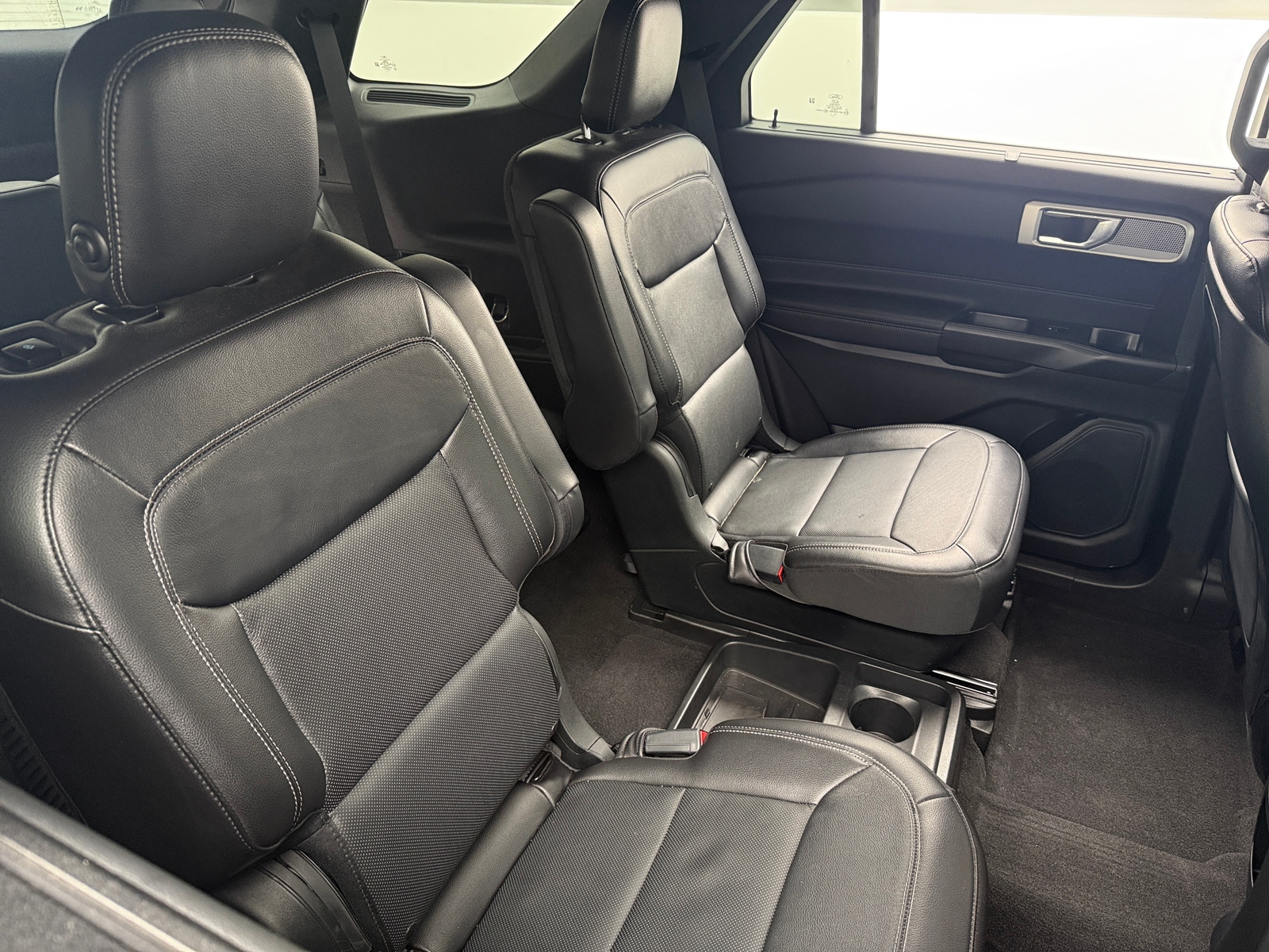 Thumbnail: 2020 Ford Explorer - 5