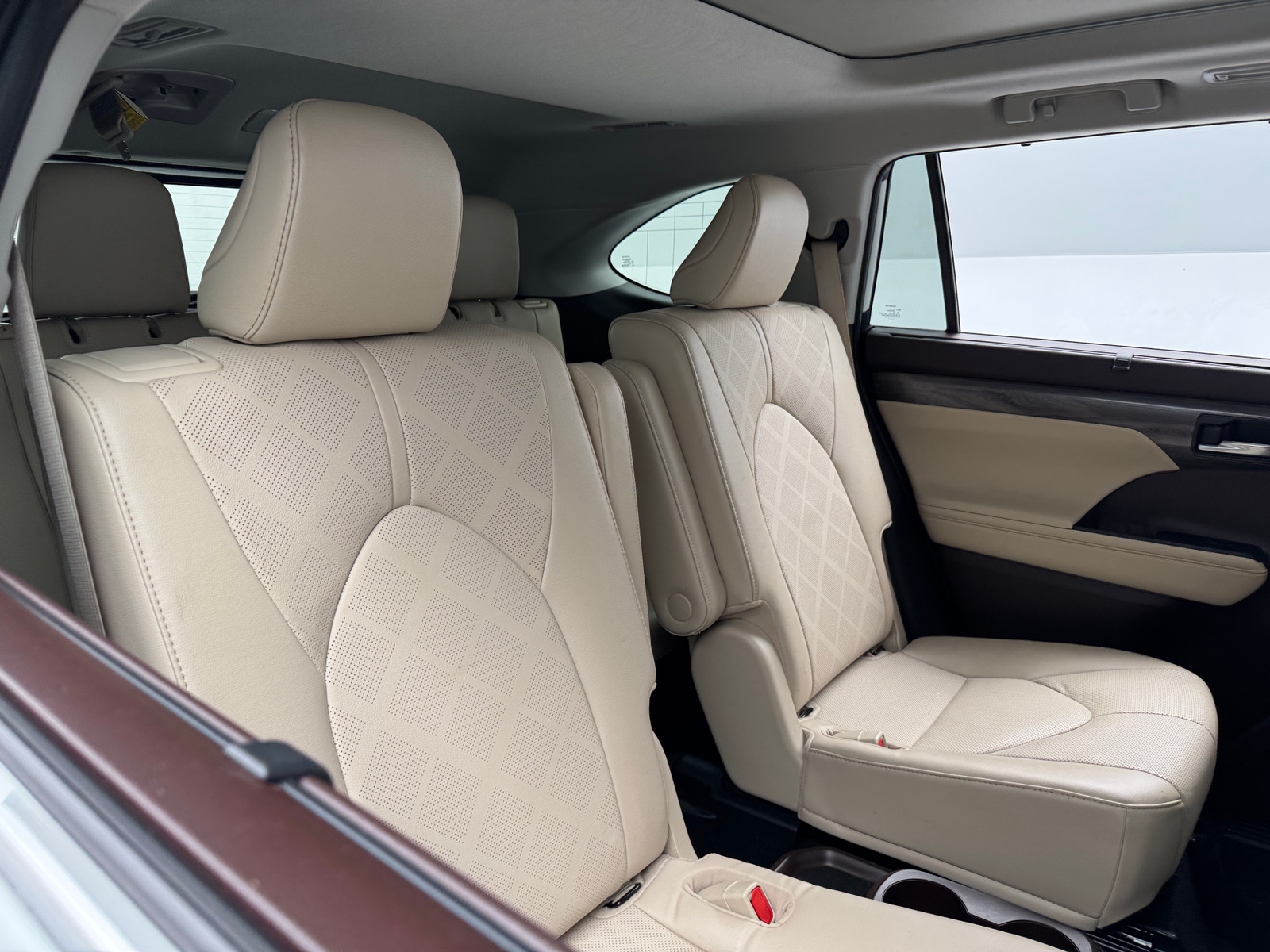 Thumbnail: 2022 Toyota Highlander - 5