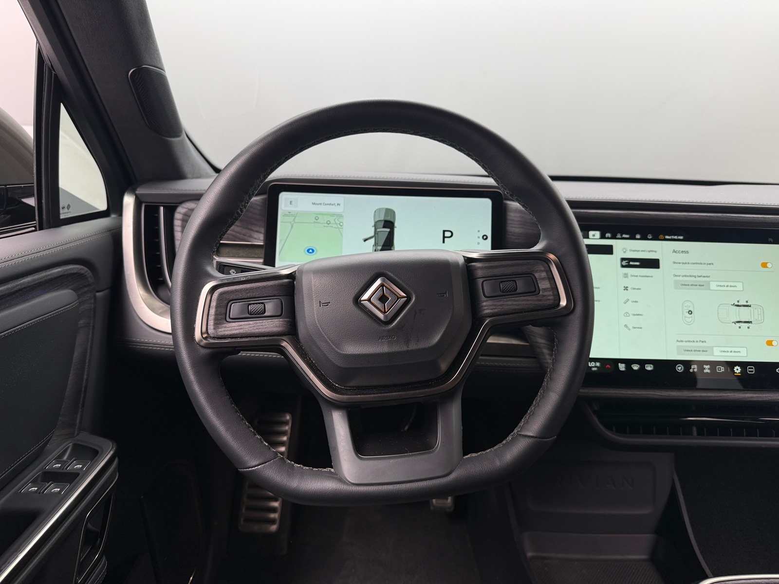 Thumbnail: 2022 Rivian R1S - 4