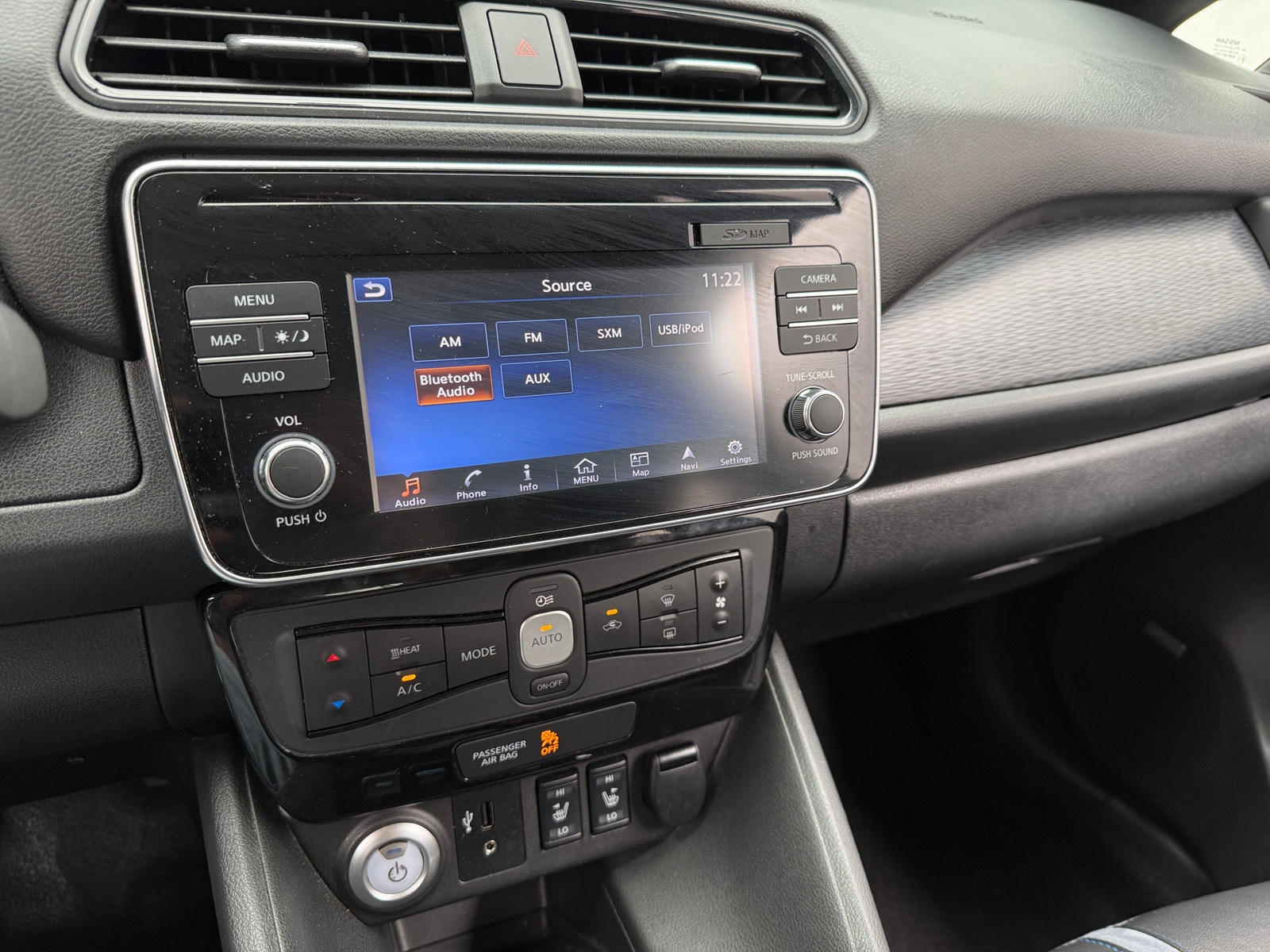 Thumbnail: 2019 Nissan Leaf - 3