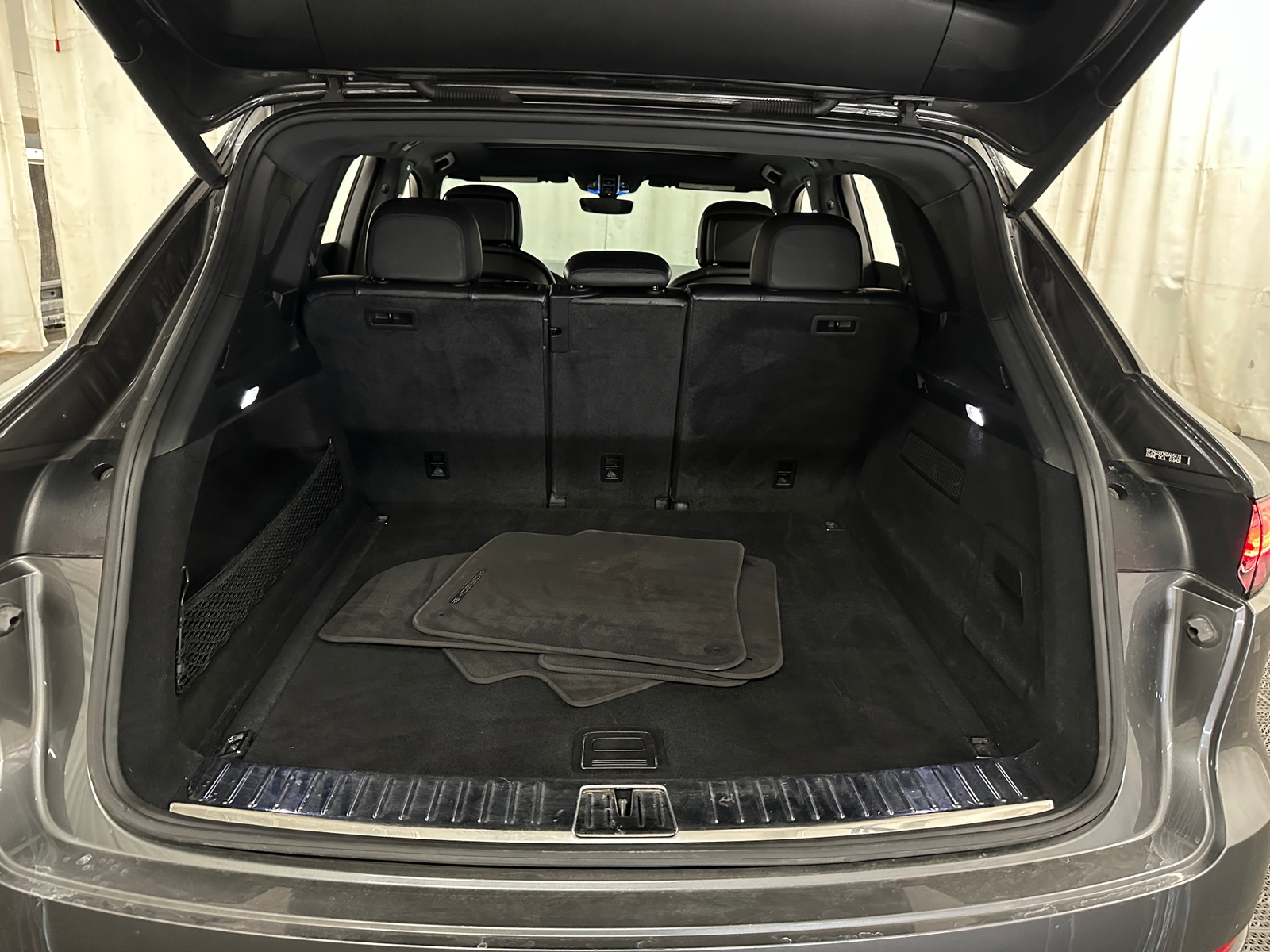 Thumbnail: 2019 Porsche Cayenne - 6