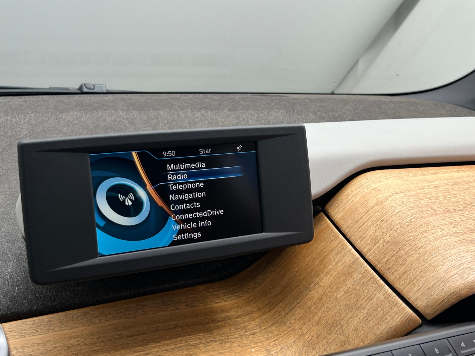Thumbnail: 2018 BMW i3 - 4