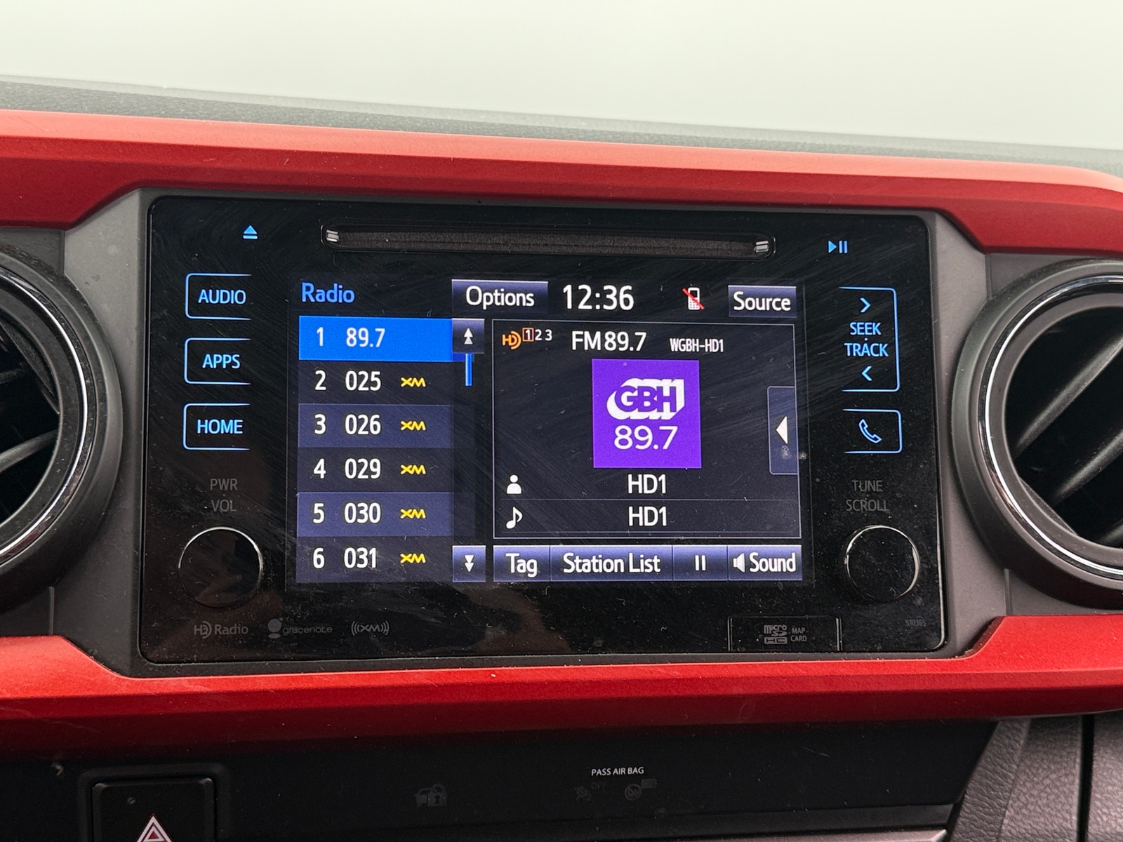 Thumbnail: 2019 Toyota Tacoma - 4