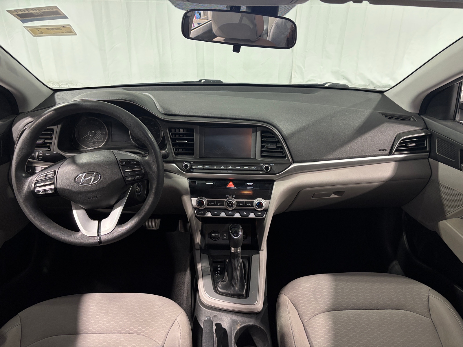 Thumbnail: 2020 Hyundai Elantra - 3