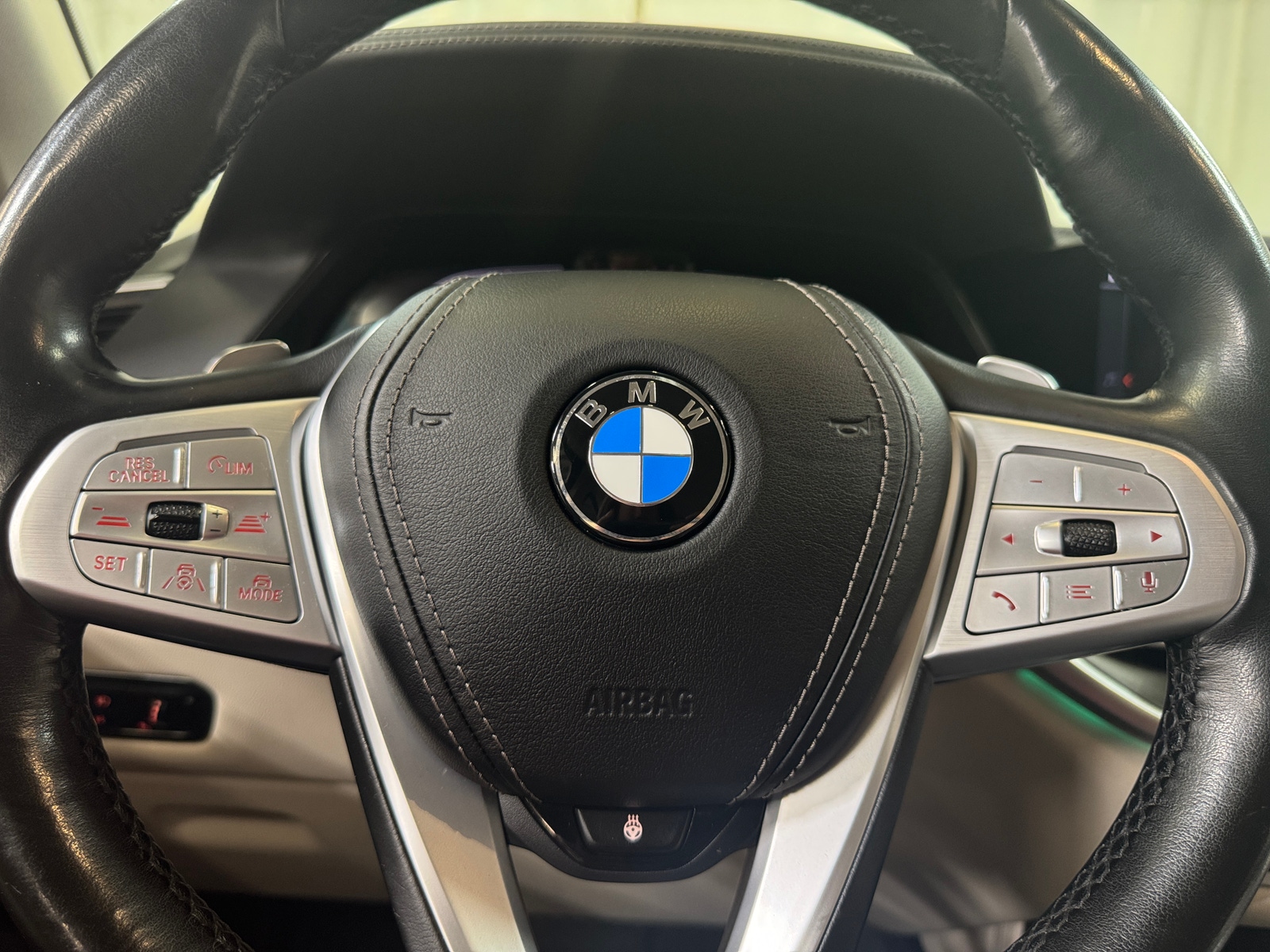 Thumbnail: 2019 BMW X7 - 4
