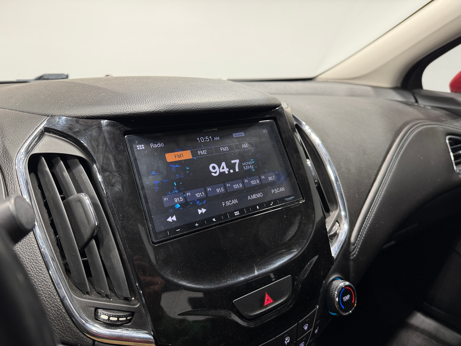 Thumbnail: 2017 Chevrolet Cruze - 3