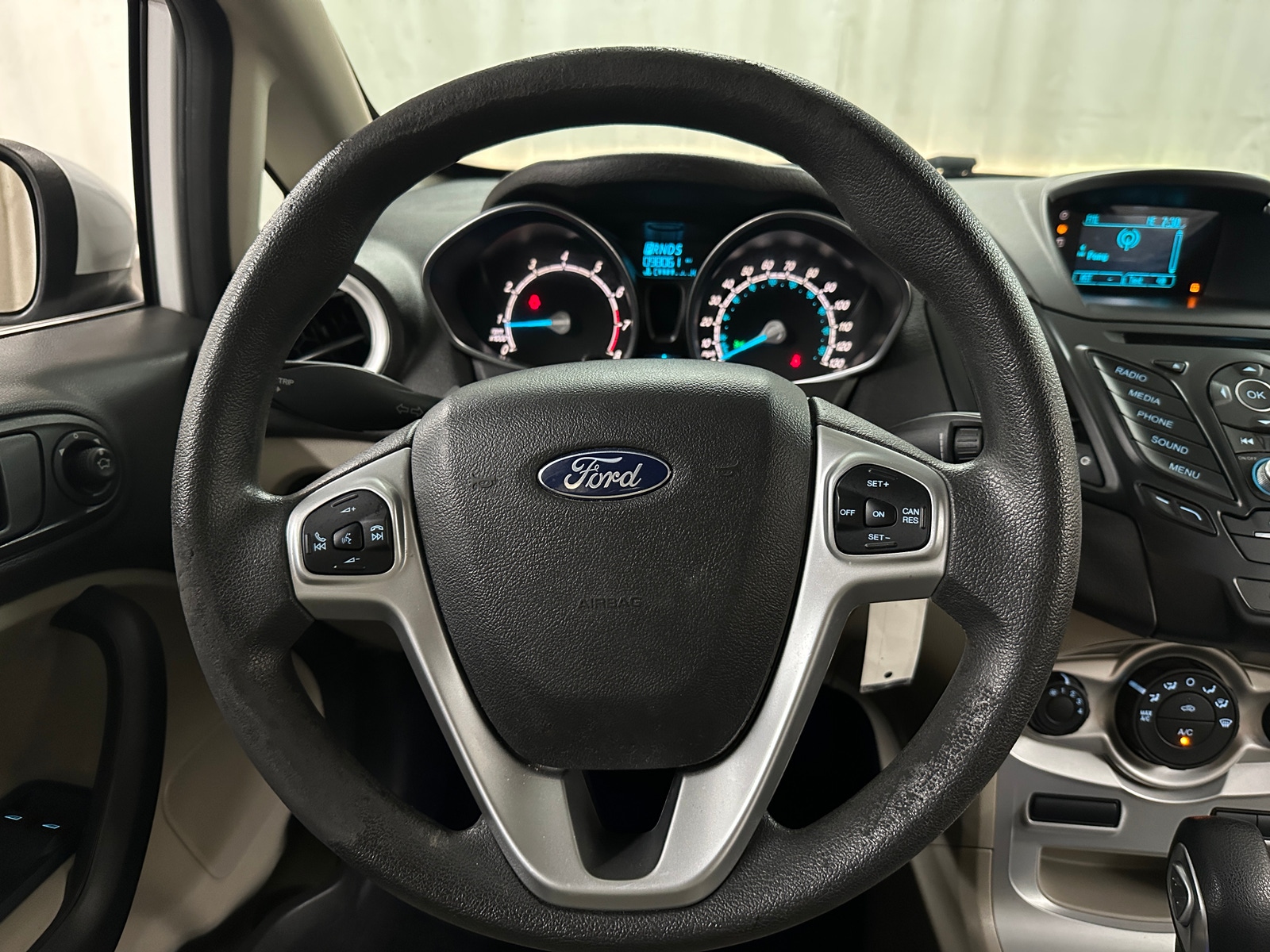 Thumbnail: 2017 Ford Fiesta - 5
