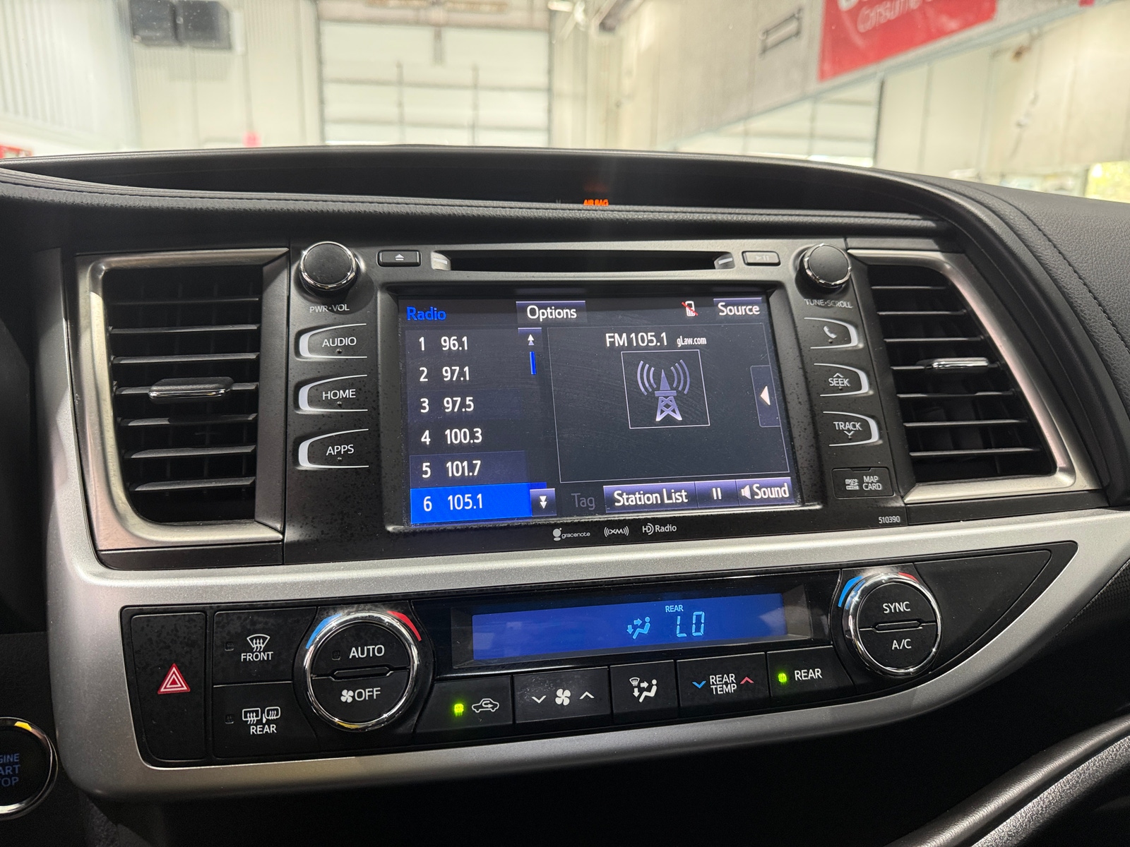 Thumbnail: 2019 Toyota Highlander - 3