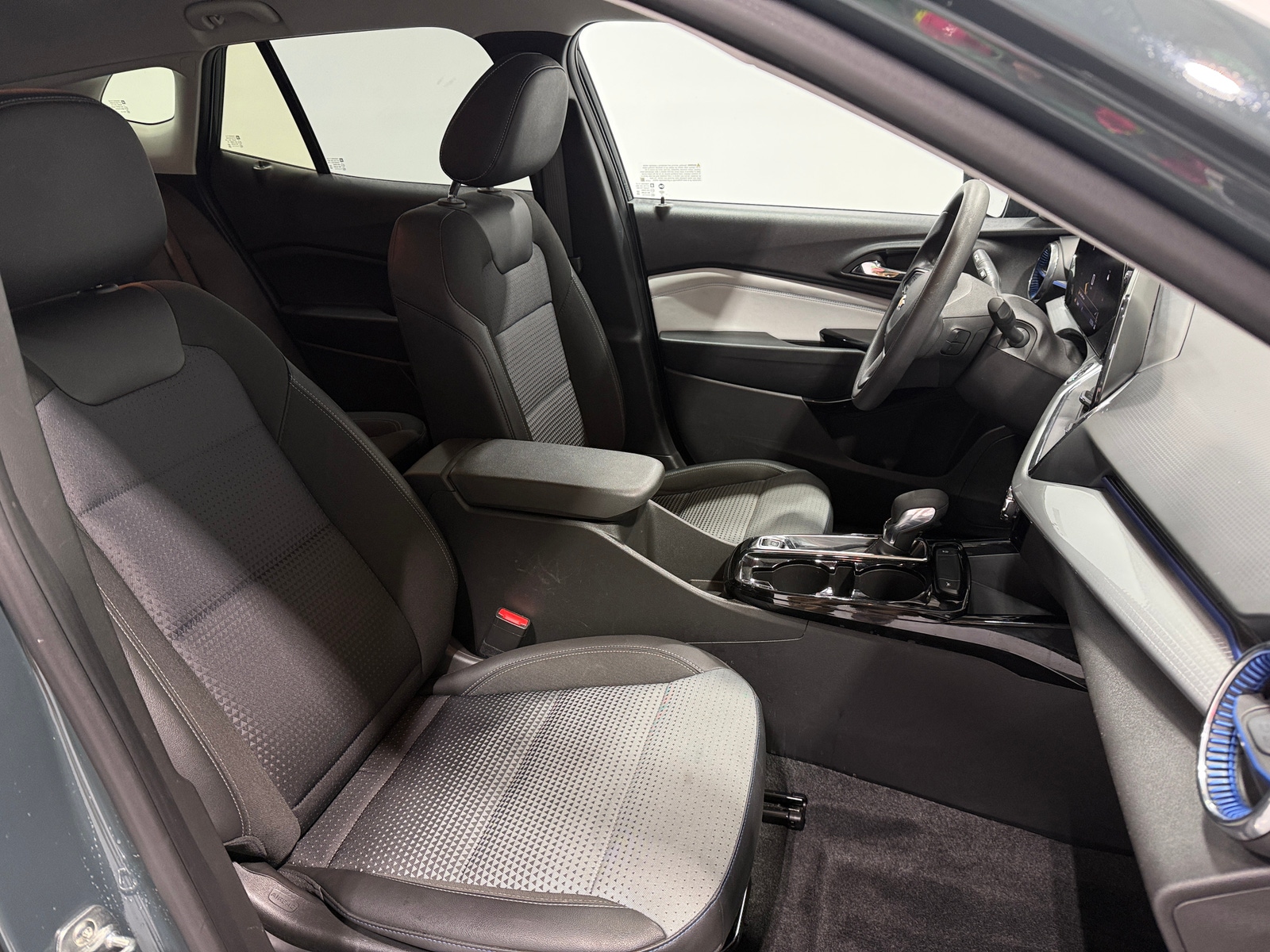 Thumbnail: 2025 Chevrolet Trax - 2